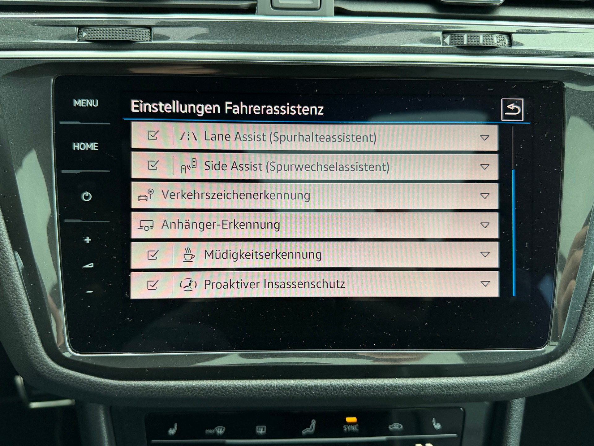 VW Tiguan 2.0 TDI SCR R-Line 4Motion DSG-image-22