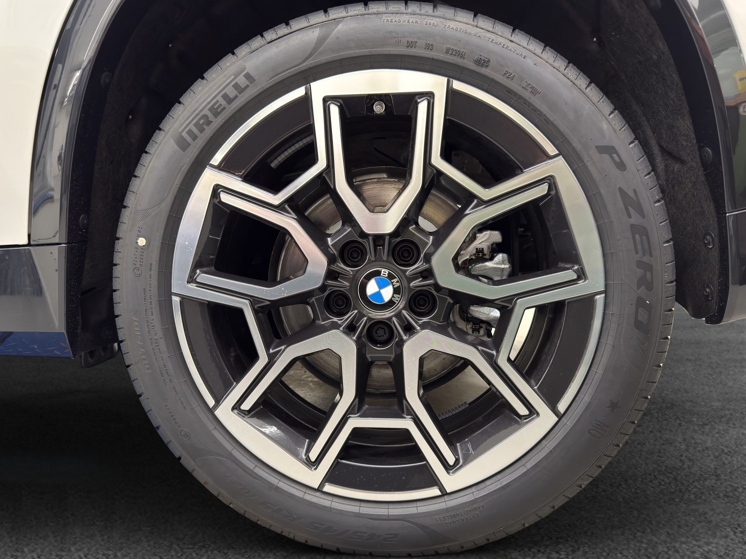 BMW X1 xDrive 20d 48V xLine-image-9