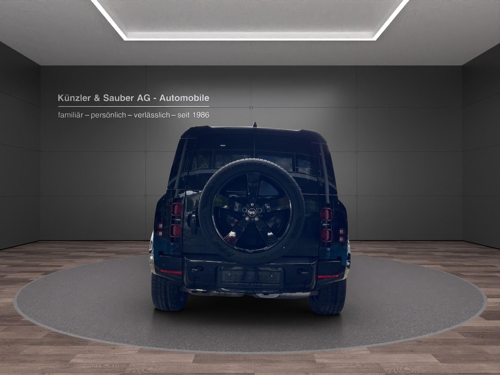 LAND ROVER Defender 110 3.0 D I6 300 X-Dynamic HSE AWD AT8-image-11