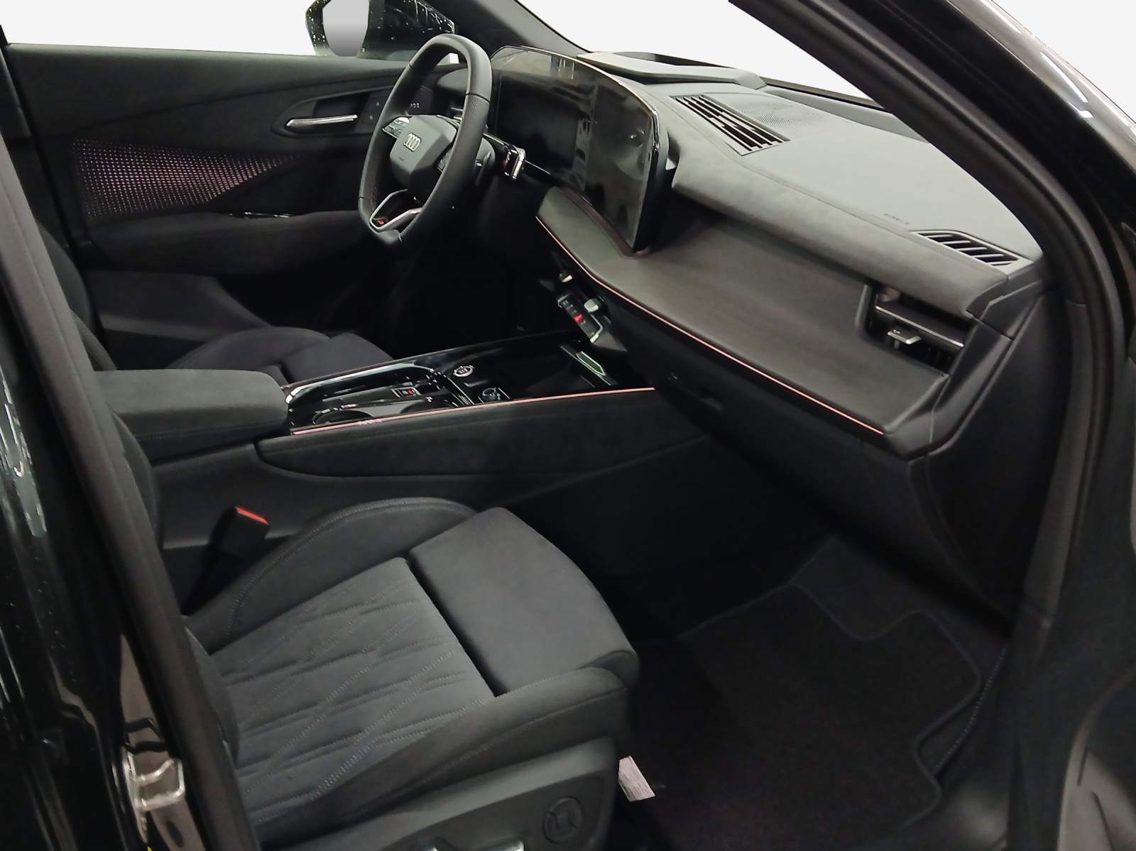 AUDI Q3 Sportback e-hybrid 200 kW S tronig-image-13