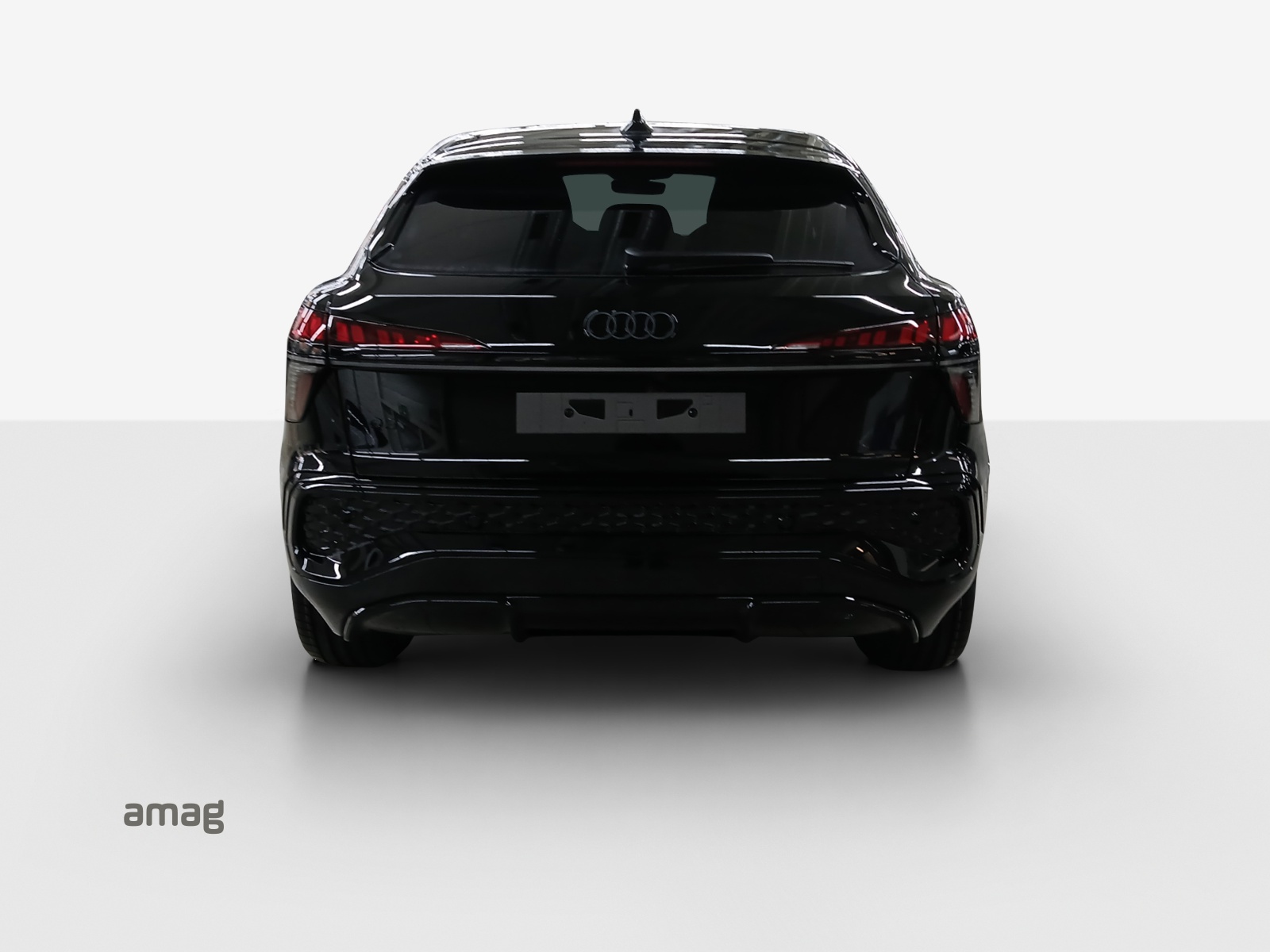 AUDI Q3 Sportback e-hybrid 200 kW S tronig-image-3