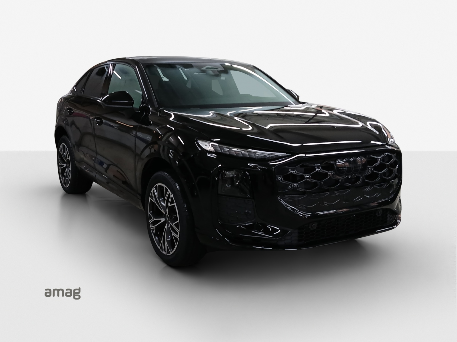 AUDI Q3 Sportback e-hybrid 200 kW S tronig-image-5