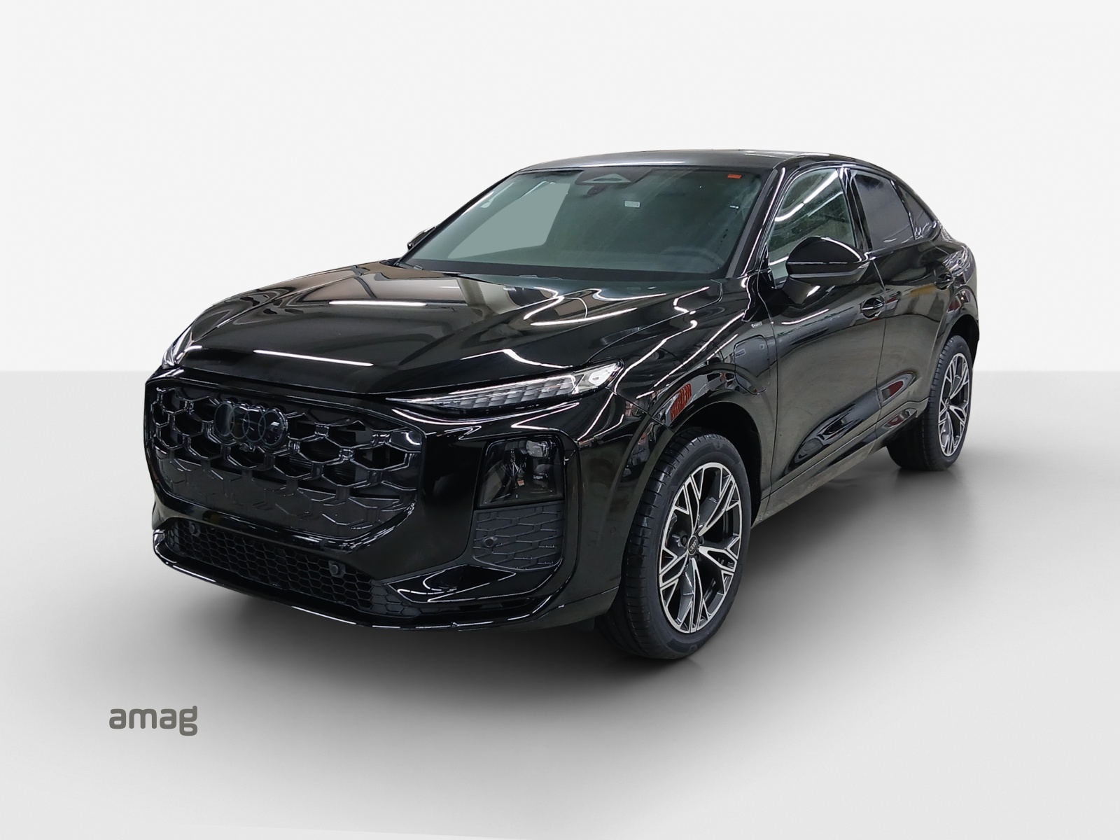 AUDI Q3 Sportback e-hybrid 200 kW S tronig-image-0