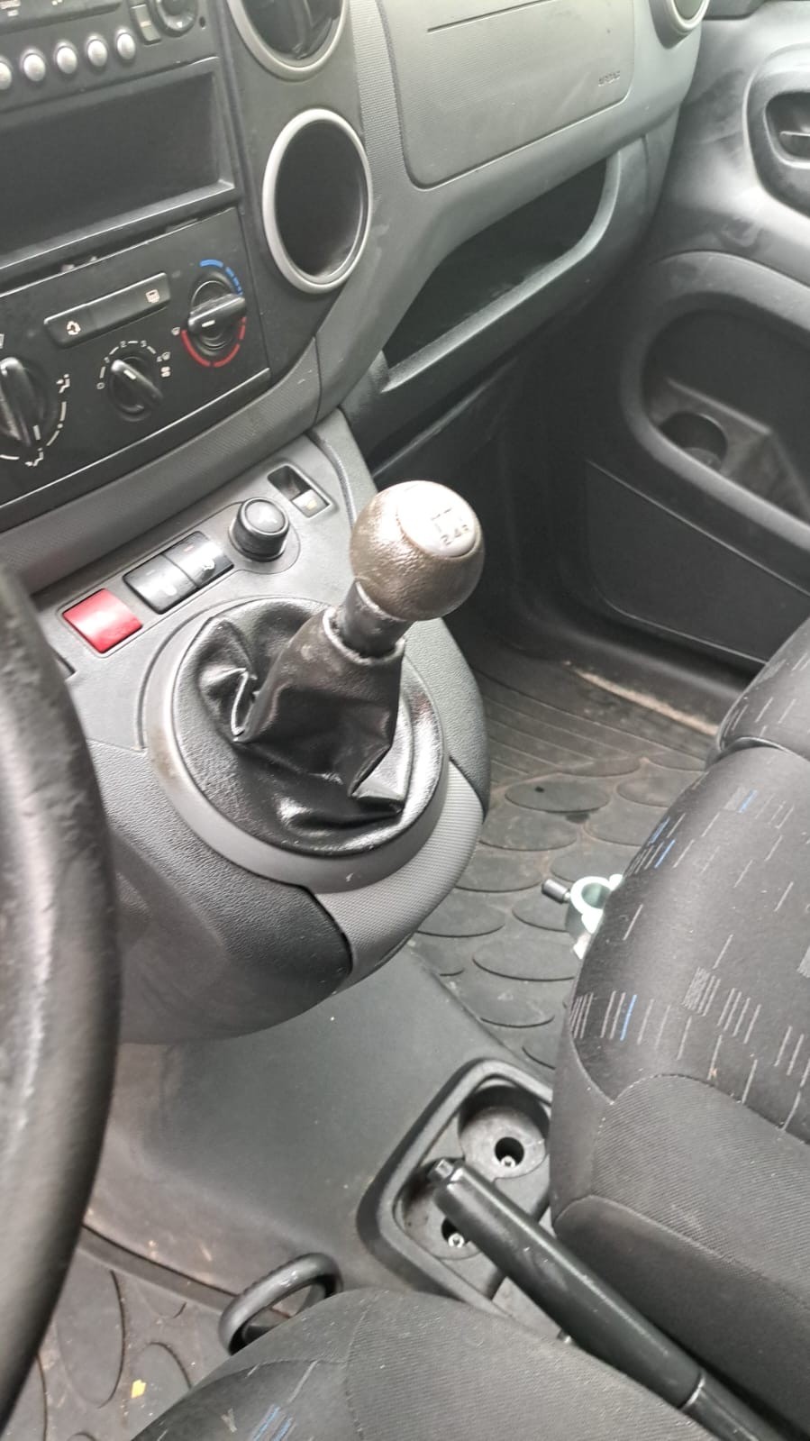 CITROEN Berlingo 1.6 HDi 600 Komfort (Confort)-image-7