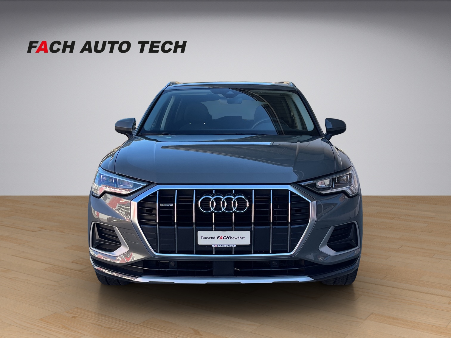 AUDI Q3 2.0 40 TFSI Advanced quattro S-Tronic-image-1
