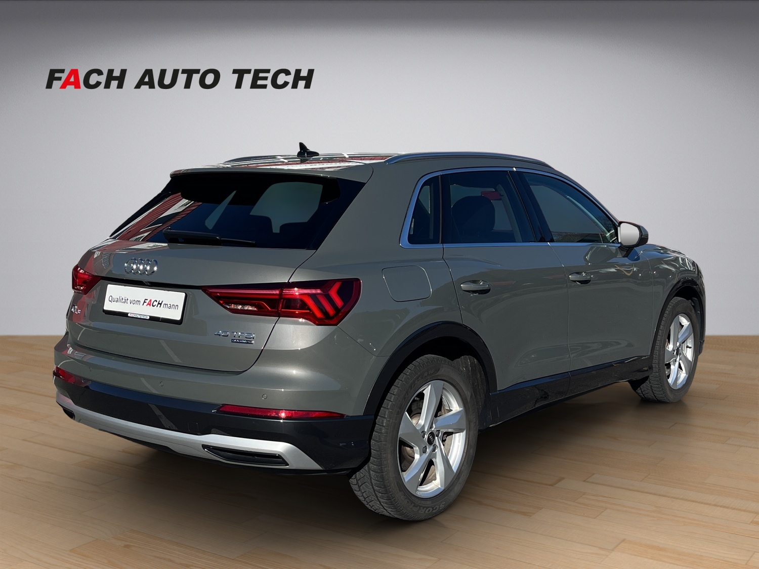 AUDI Q3 2.0 40 TFSI Advanced quattro S-Tronic-image-5