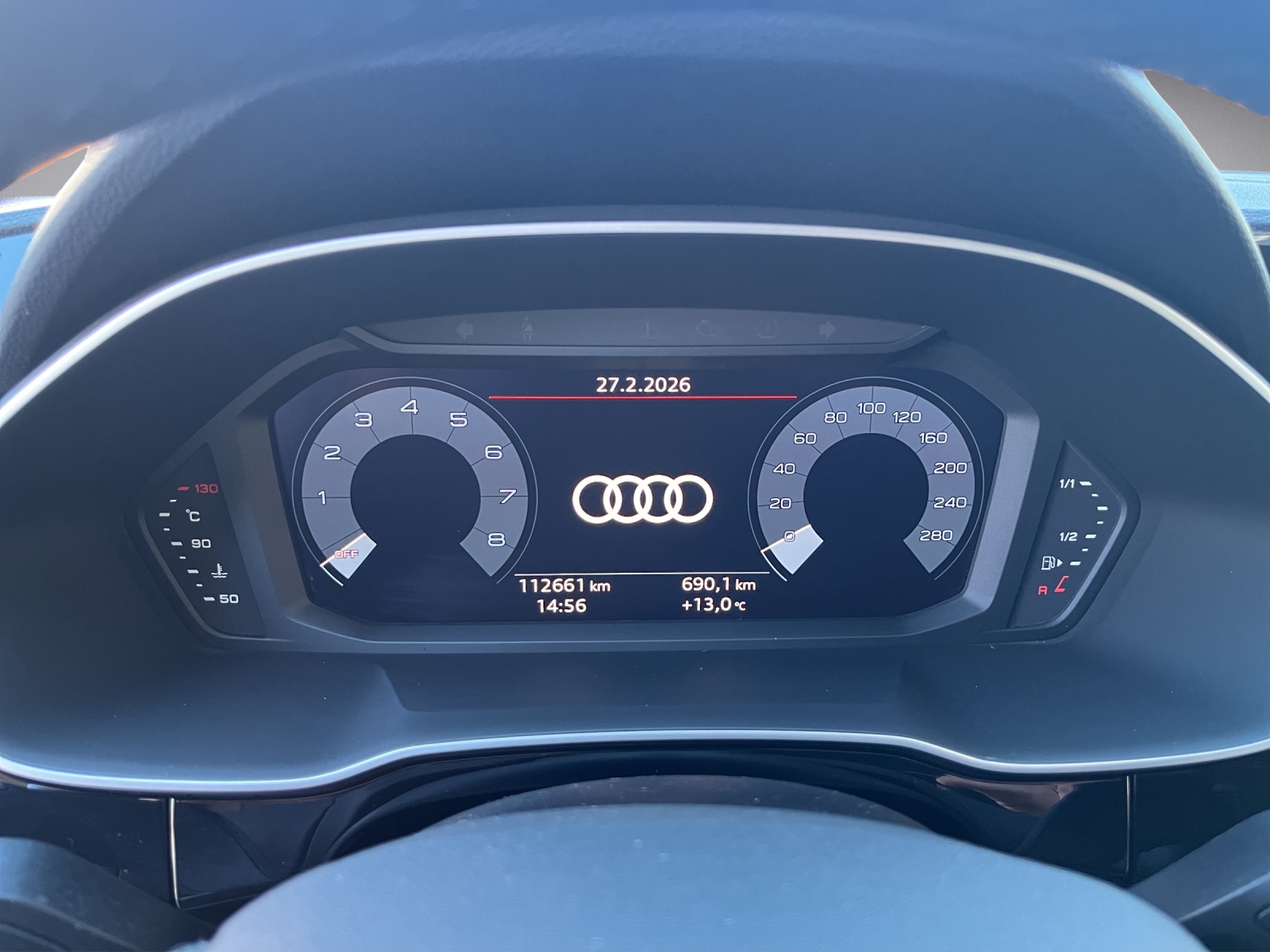 AUDI Q3 2.0 40 TFSI Advanced quattro S-Tronic-image-9