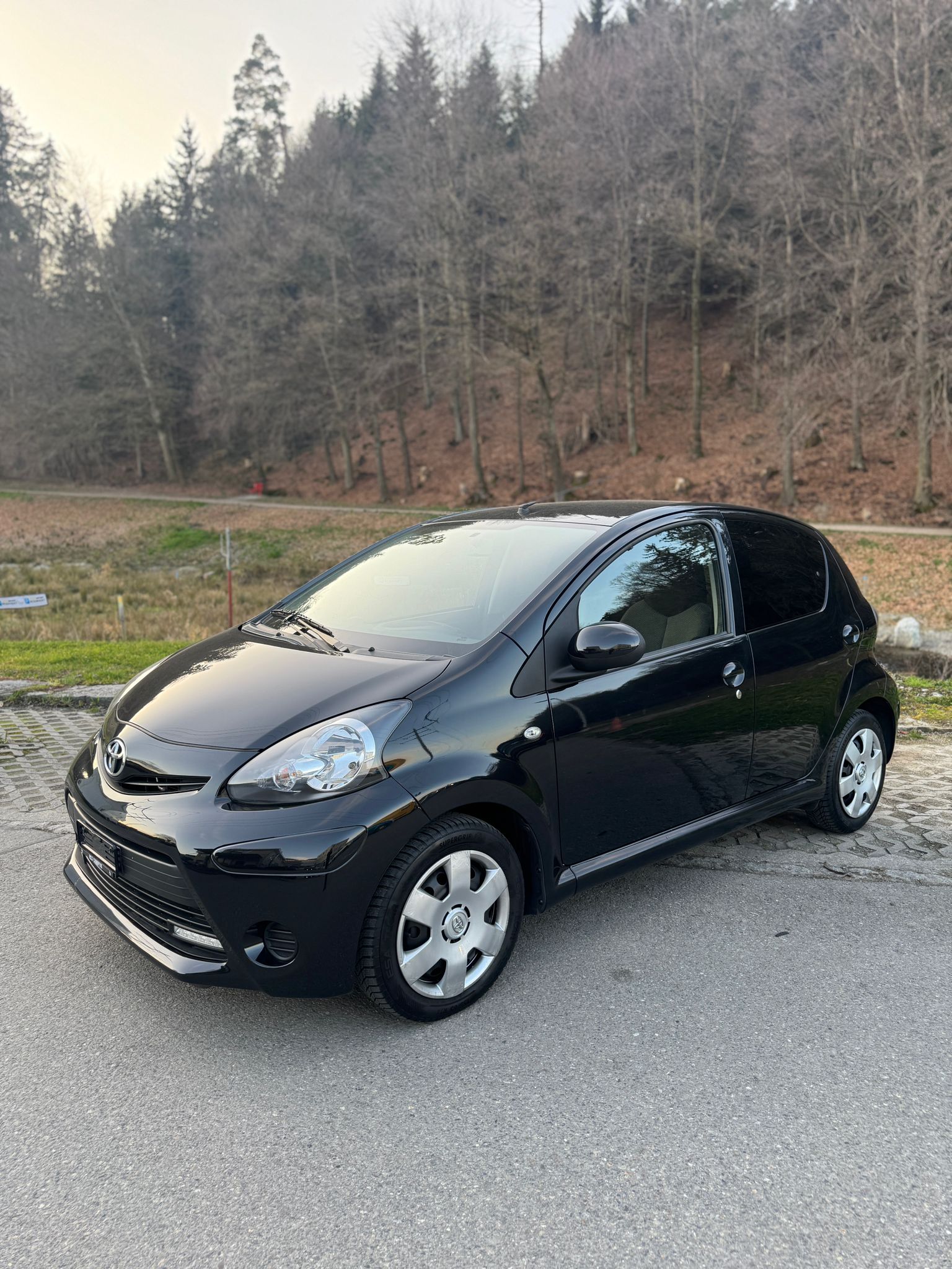 TOYOTA Aygo 1.0 VVT-i Luna-image-1