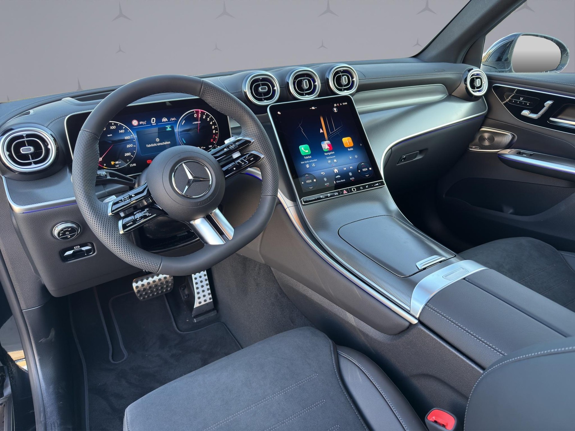 MERCEDES-BENZ GLC 400 e AMG Line 4matic-image-12