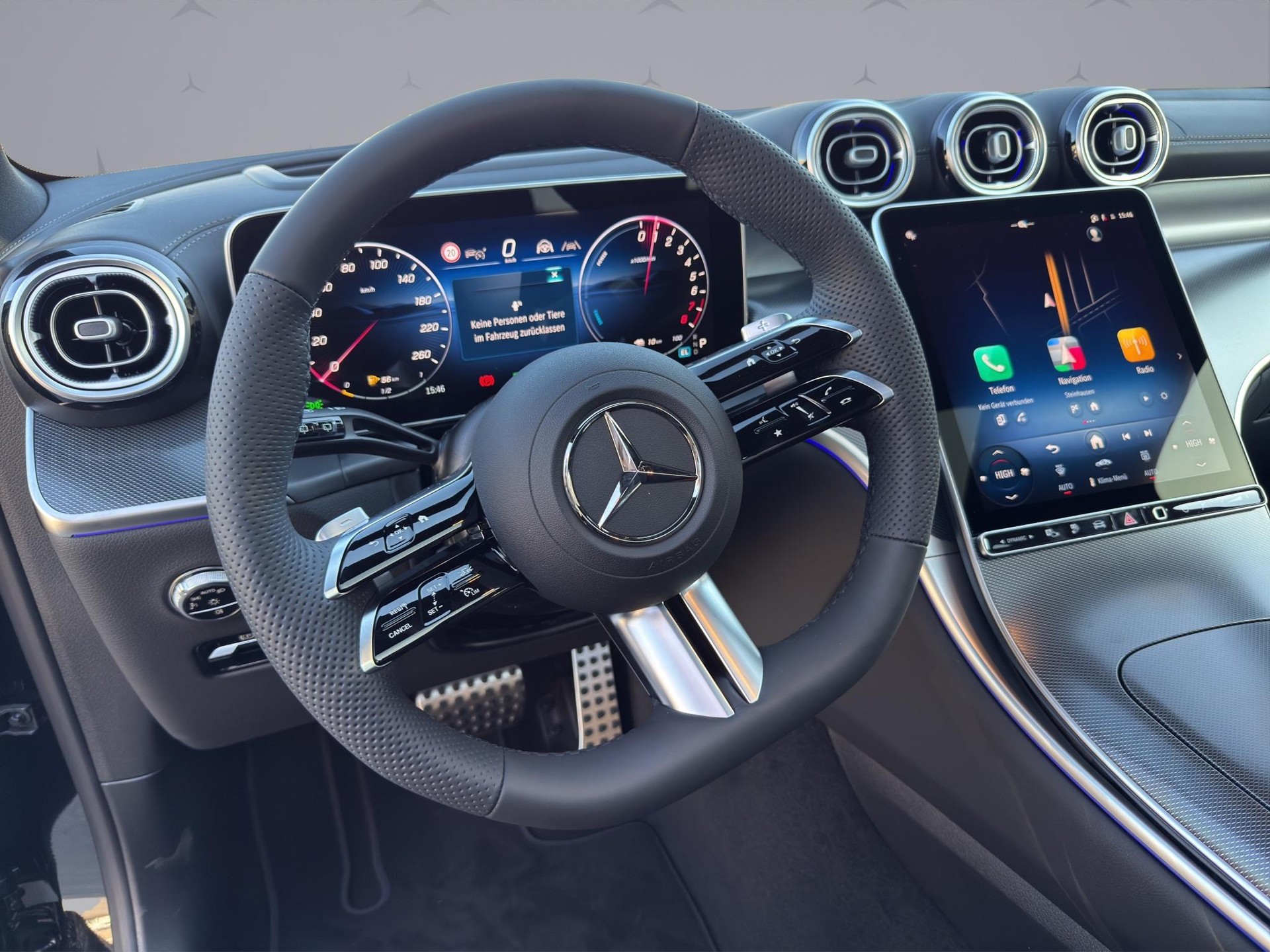MERCEDES-BENZ GLC 400 e AMG Line 4matic-image-10