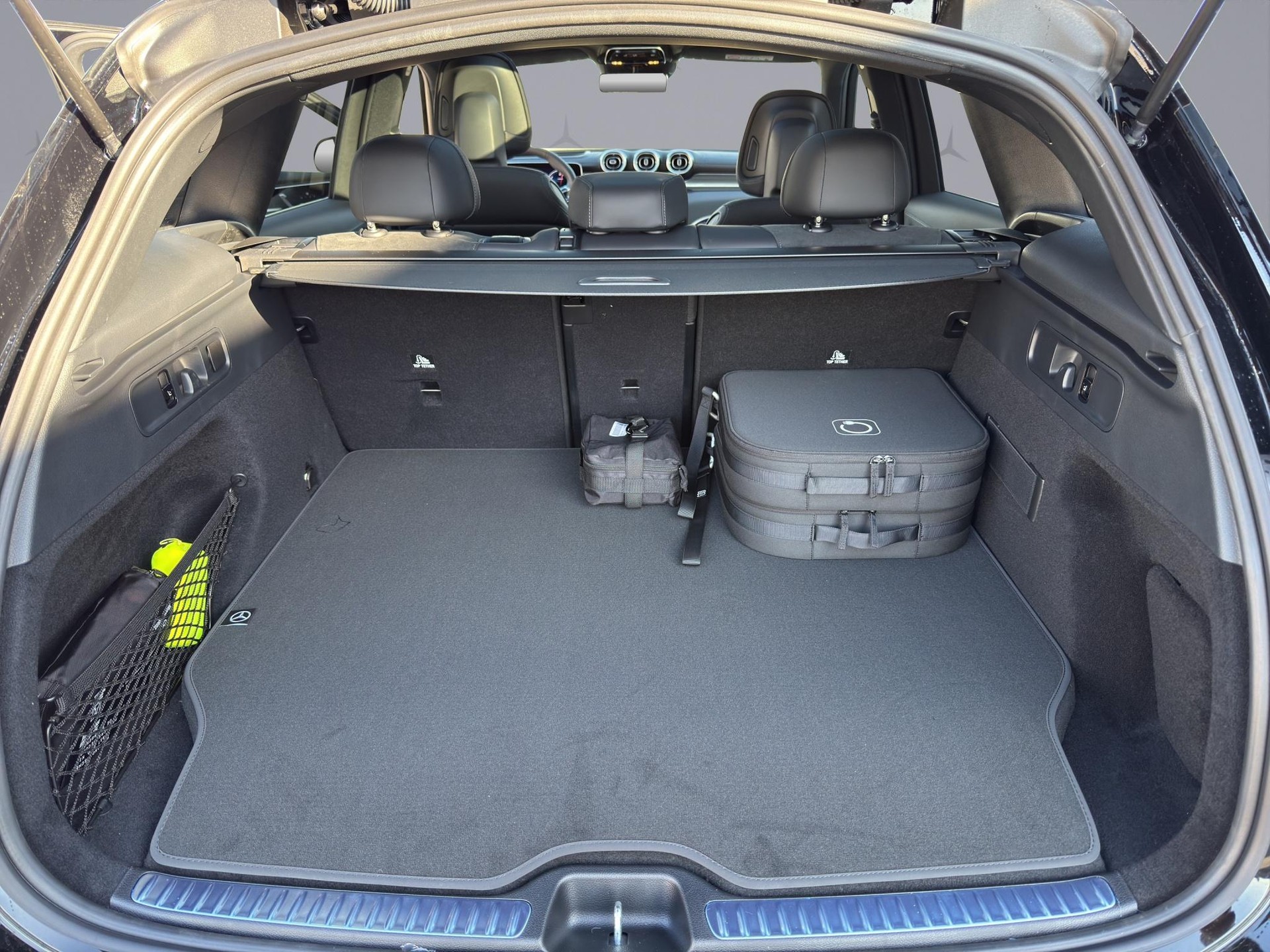 MERCEDES-BENZ GLC 400 e AMG Line 4matic-image-14