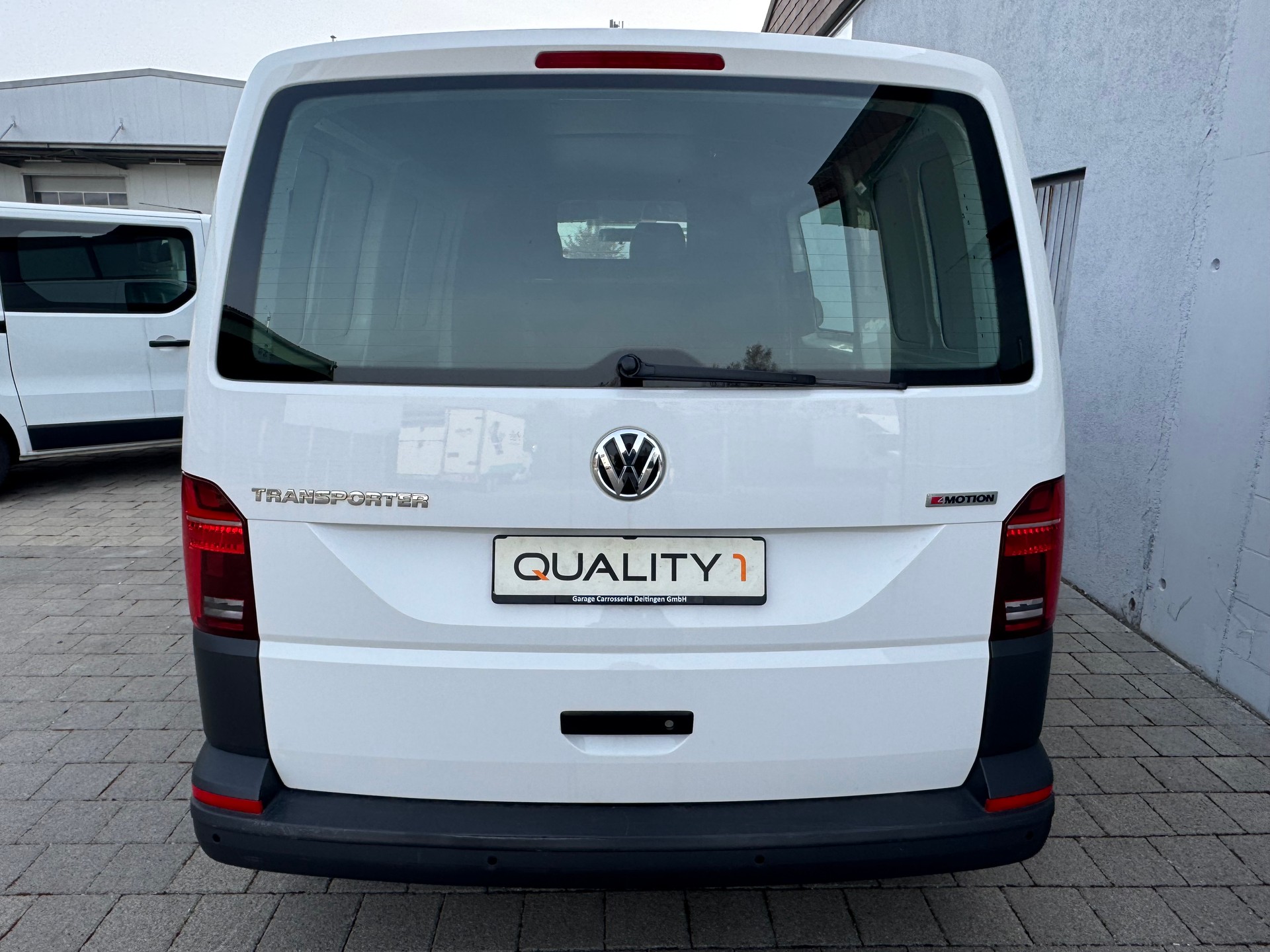 VW T6.1 2.0 TDI 4Motion DSG-image-4
