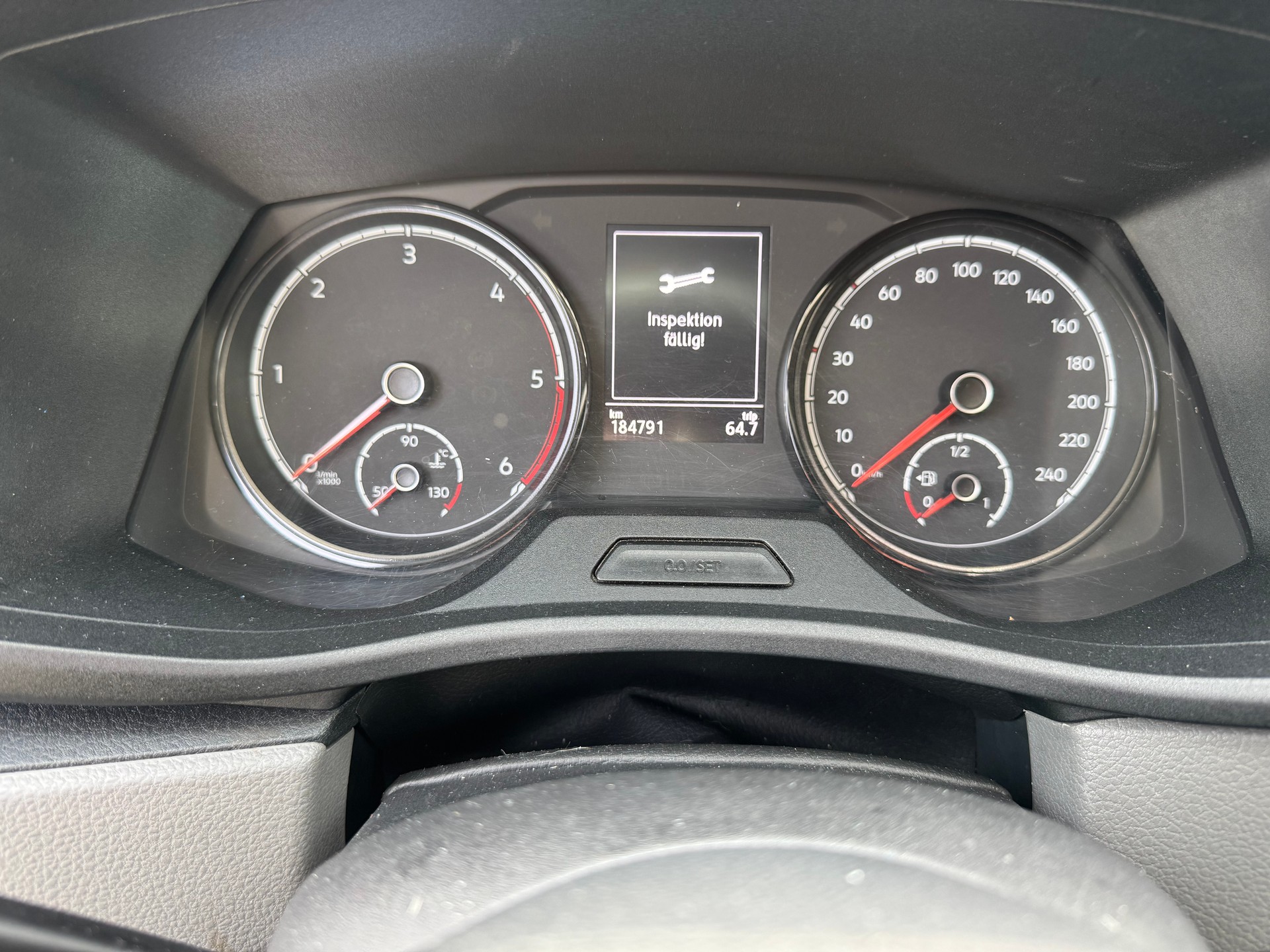 VW T6.1 2.0 TDI 4Motion DSG-image-11