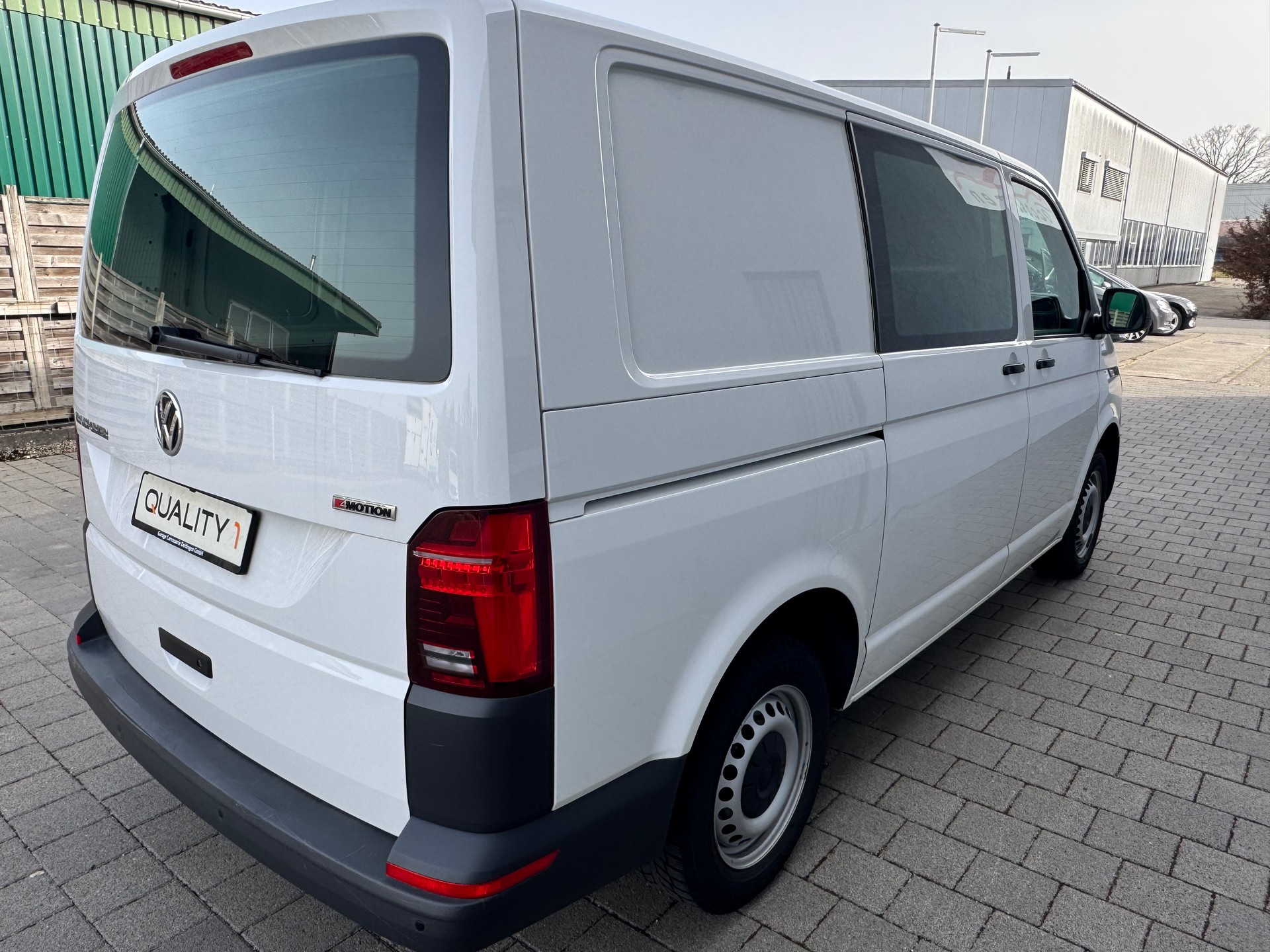 VW T6.1 2.0 TDI 4Motion DSG-image-5