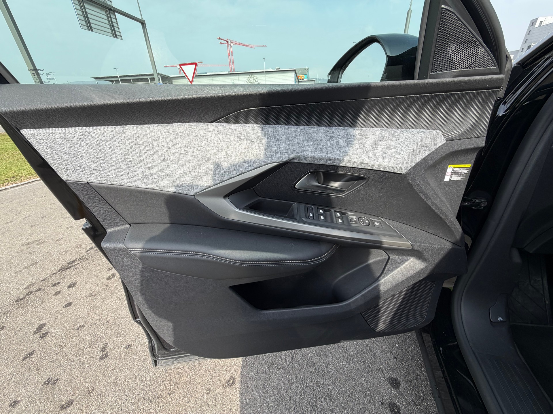 PEUGEOT 3008 73kWh GT-image-13