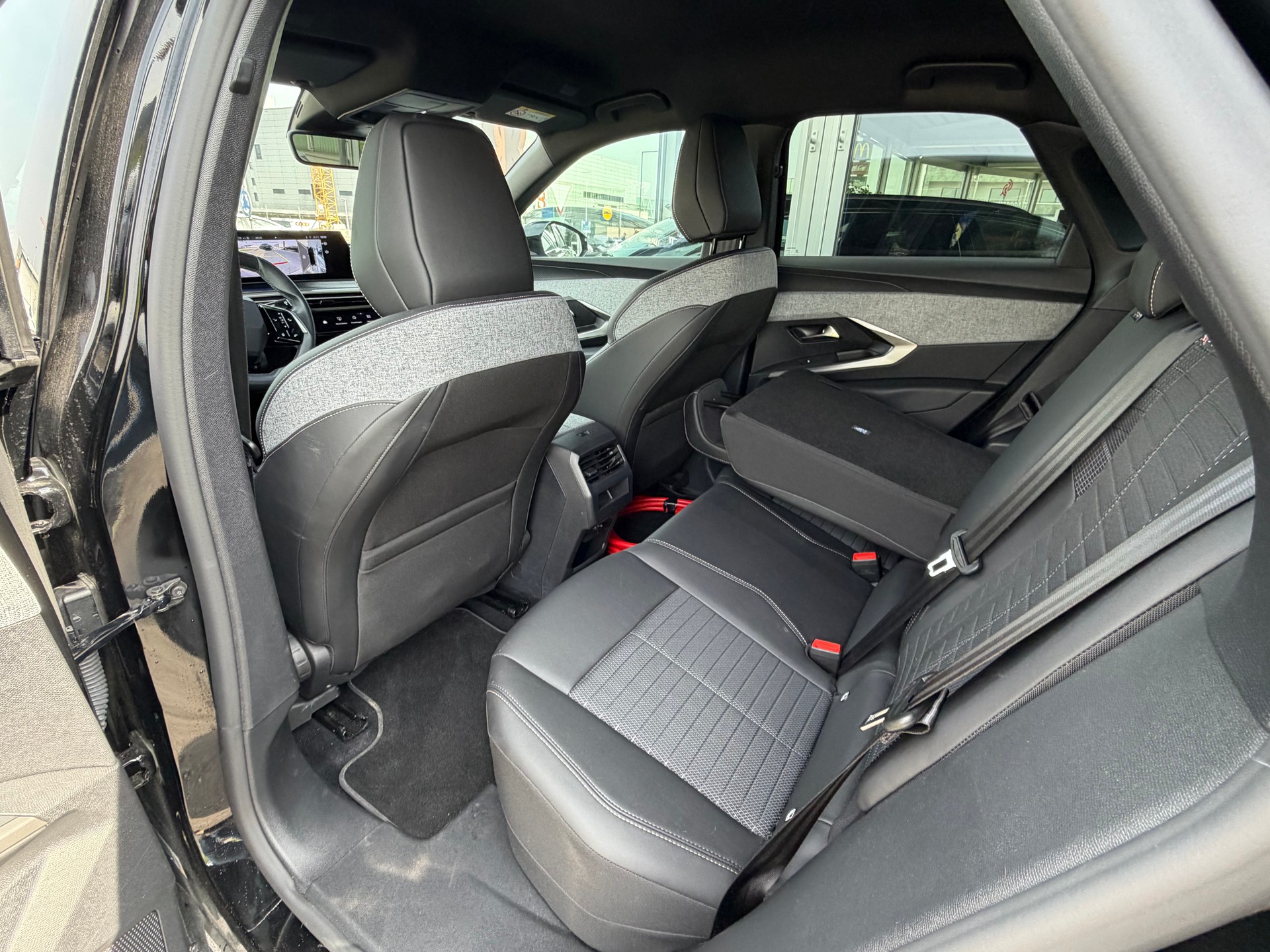 PEUGEOT 3008 73kWh GT-image-11