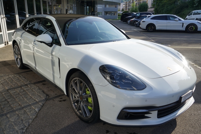 PORSCHE Panamera 4 E-Hybrid Sport Turismo-image-3