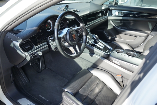 PORSCHE Panamera 4 E-Hybrid Sport Turismo-image-6