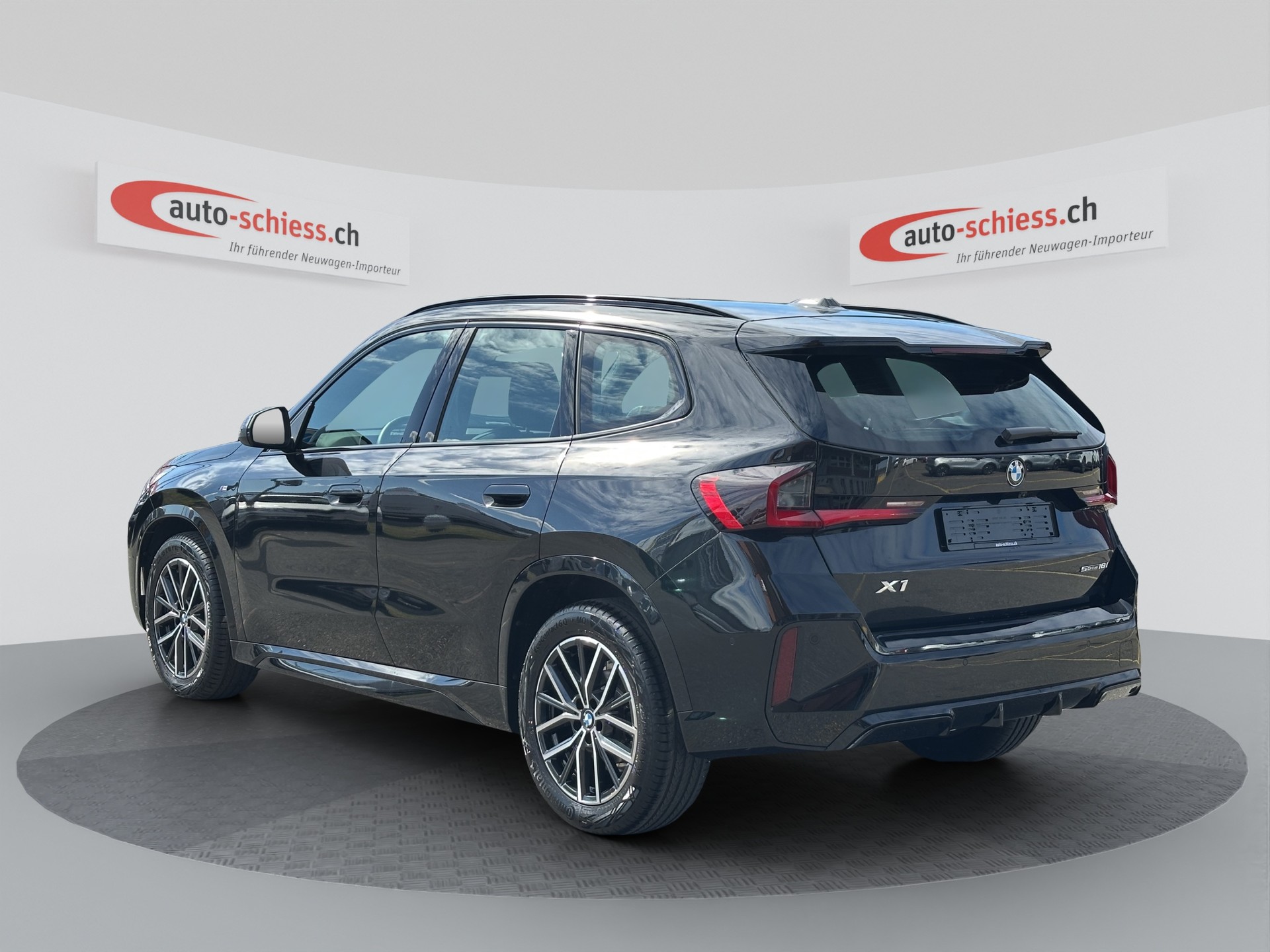 BMW X1 sDrive 18i M Sport-image-2