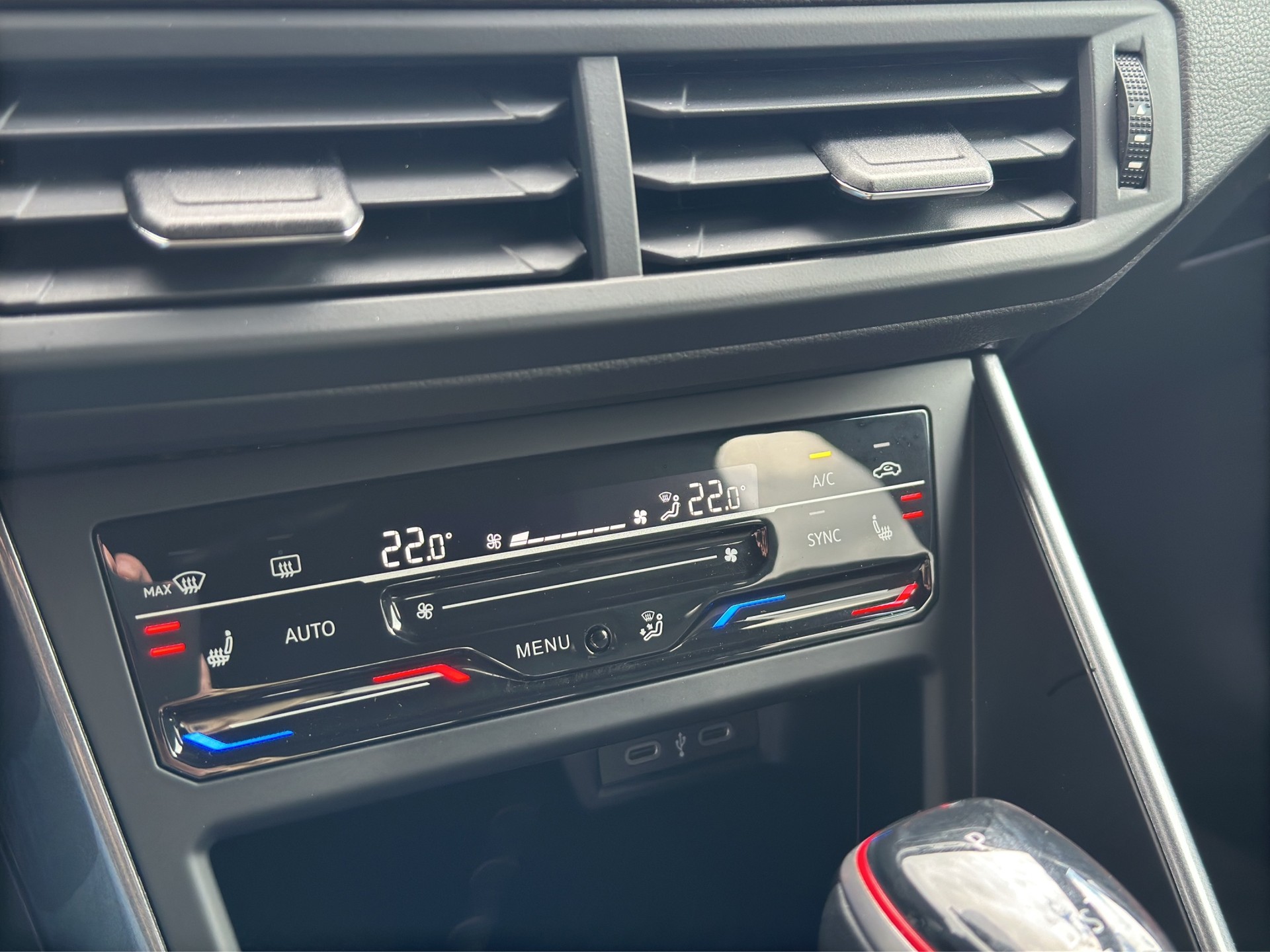 VW Polo 2.0 TSI GTI DSG-image-12