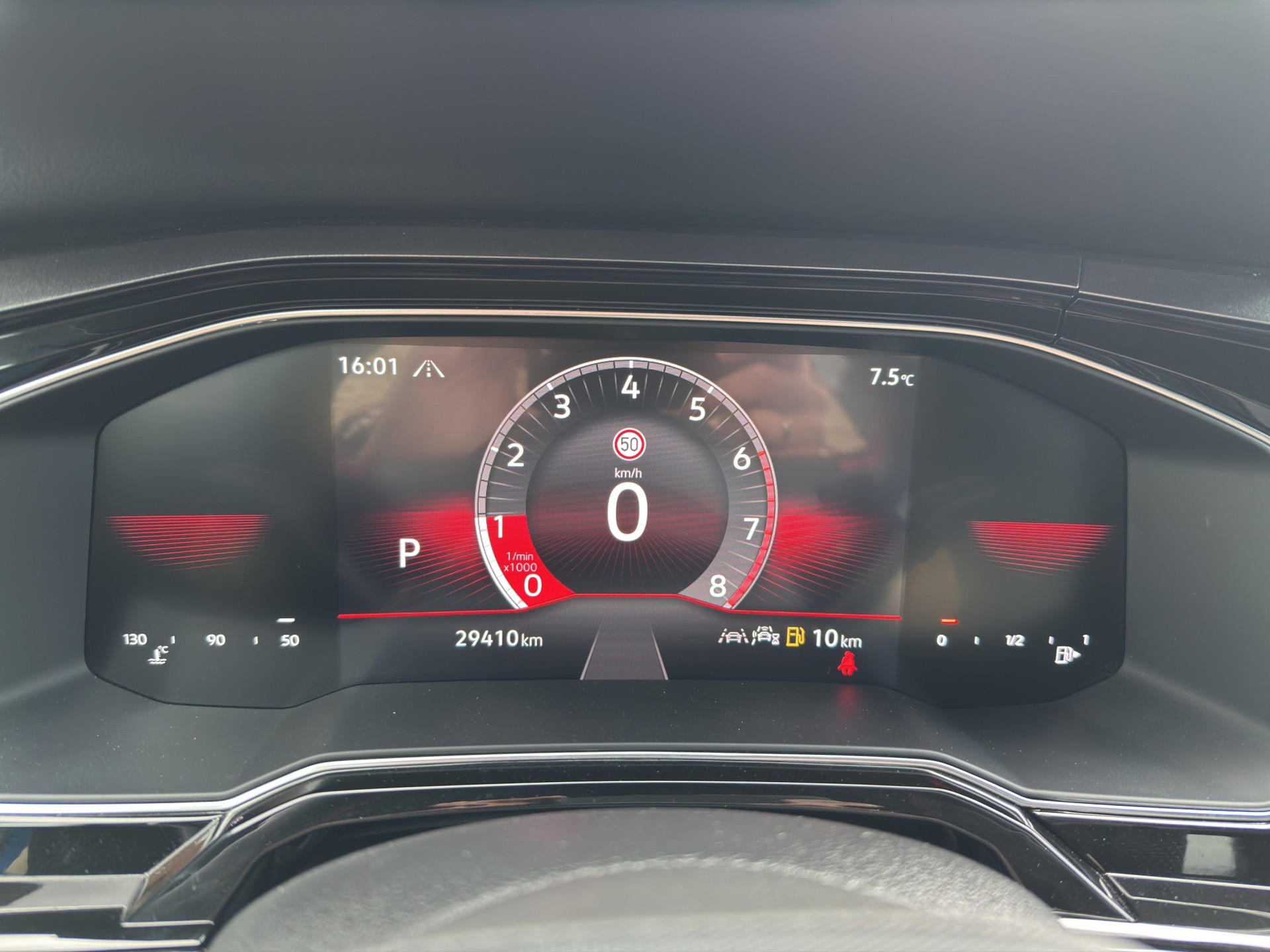 VW Polo 2.0 TSI GTI DSG-image-10
