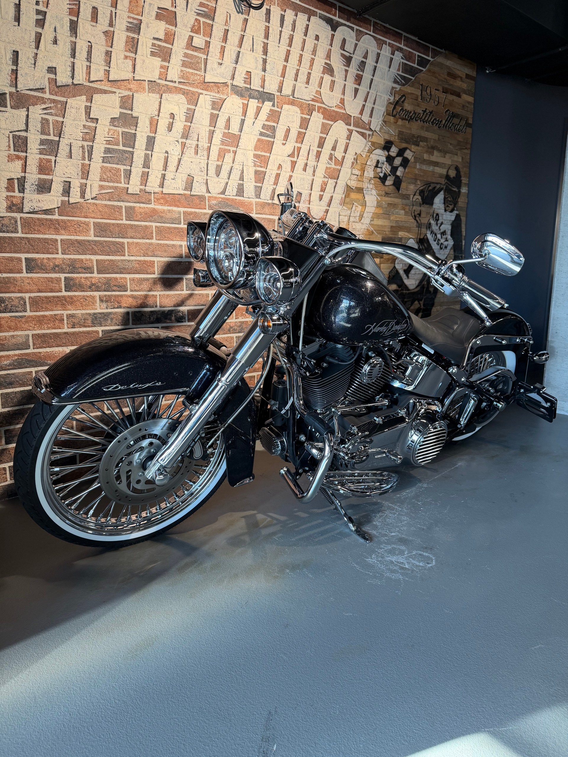 HARLEY-DAVIDSON FLSTN Softail Deluxe ABS-image-8