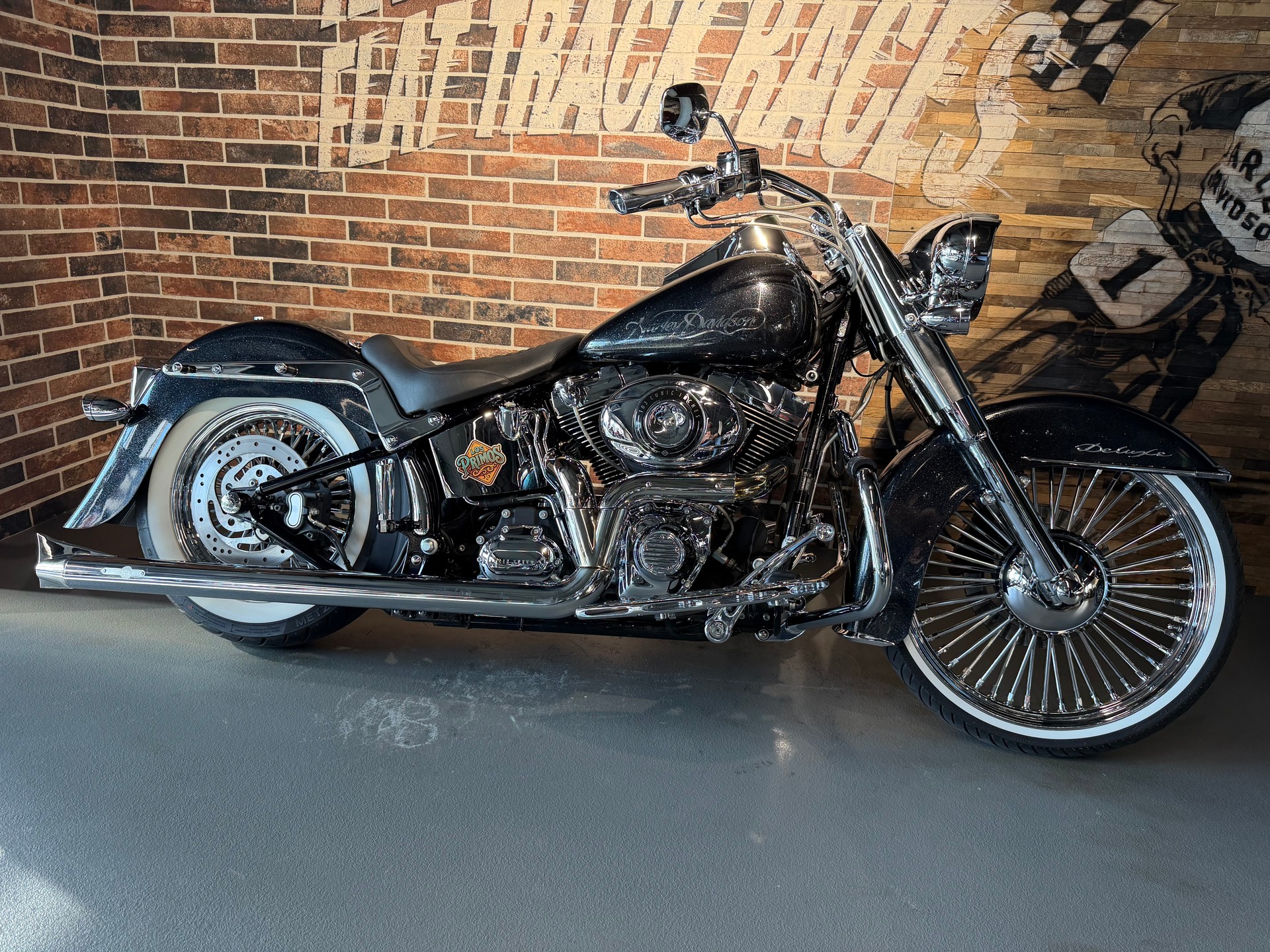 HARLEY-DAVIDSON FLSTN Softail Deluxe ABS-image-10