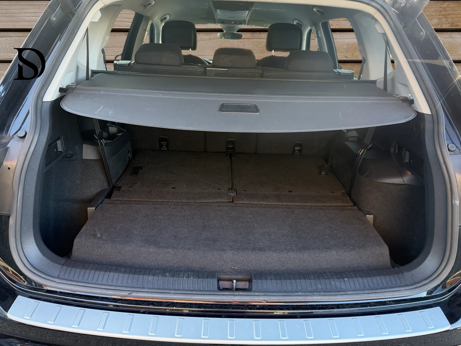VW Tiguan Allspace 7 PLACES 2.0TSI Highline 4Motion DSG-image-11