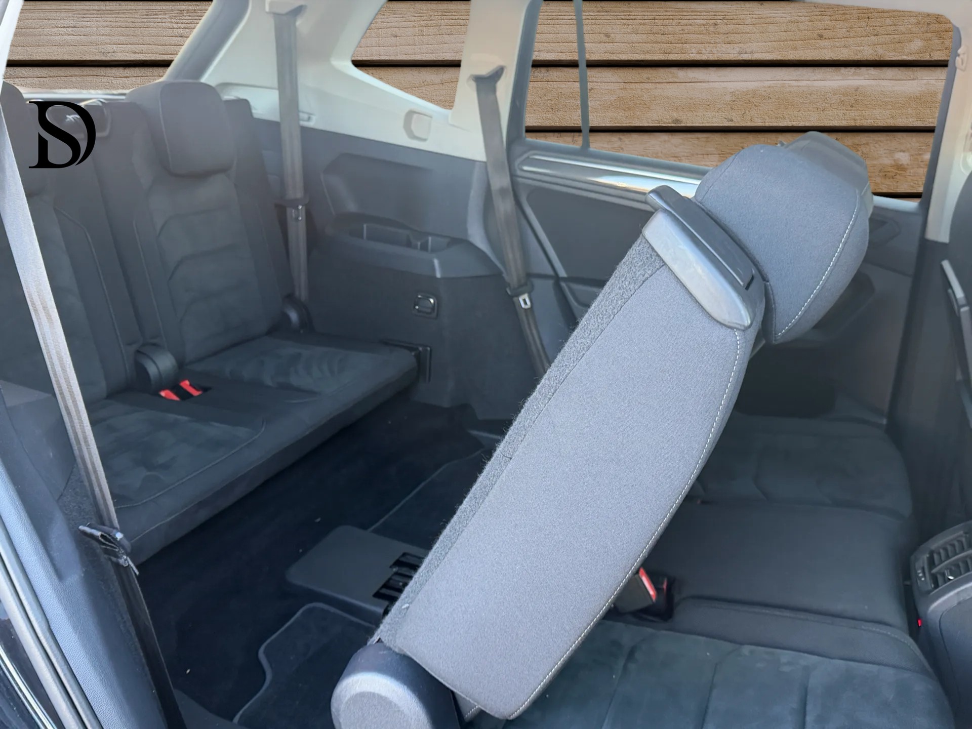 VW Tiguan Allspace 7 PLACES 2.0TSI Highline 4Motion DSG-image-16