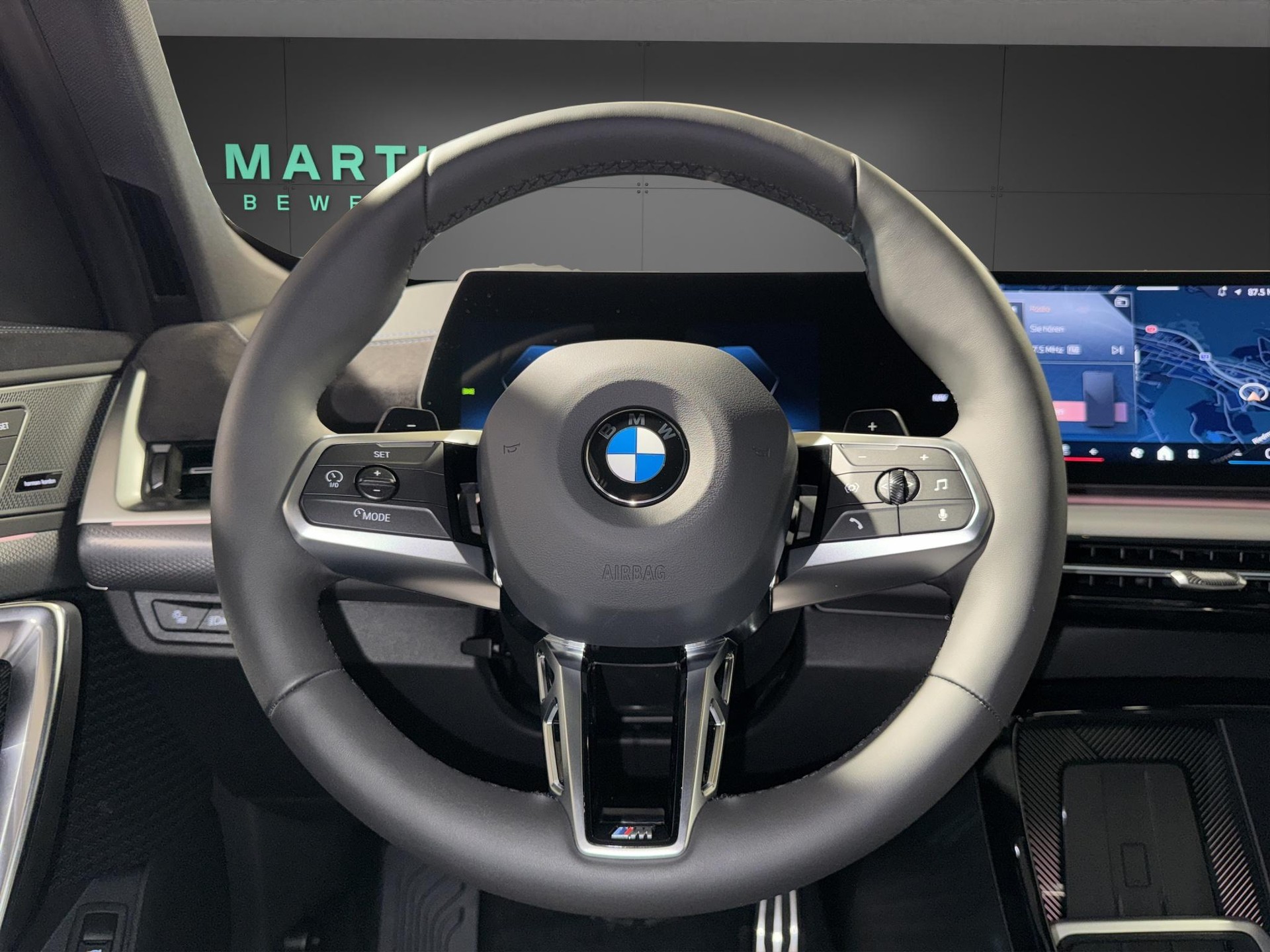 BMW X1 20d xDrive paddles-image-13