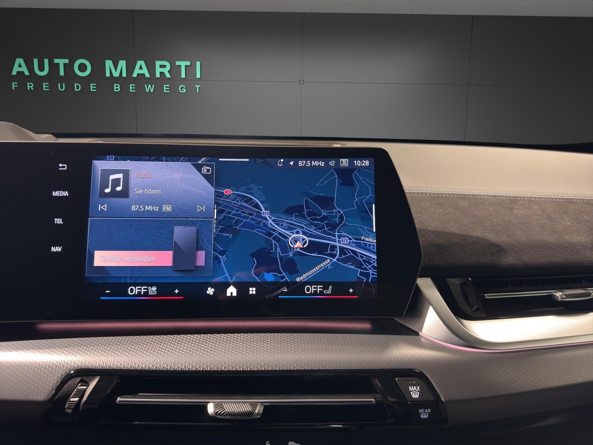 BMW X1 20d xDrive paddles-image-8