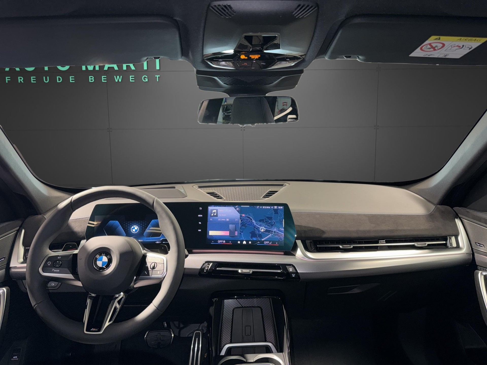 BMW X1 20d xDrive paddles-image-19