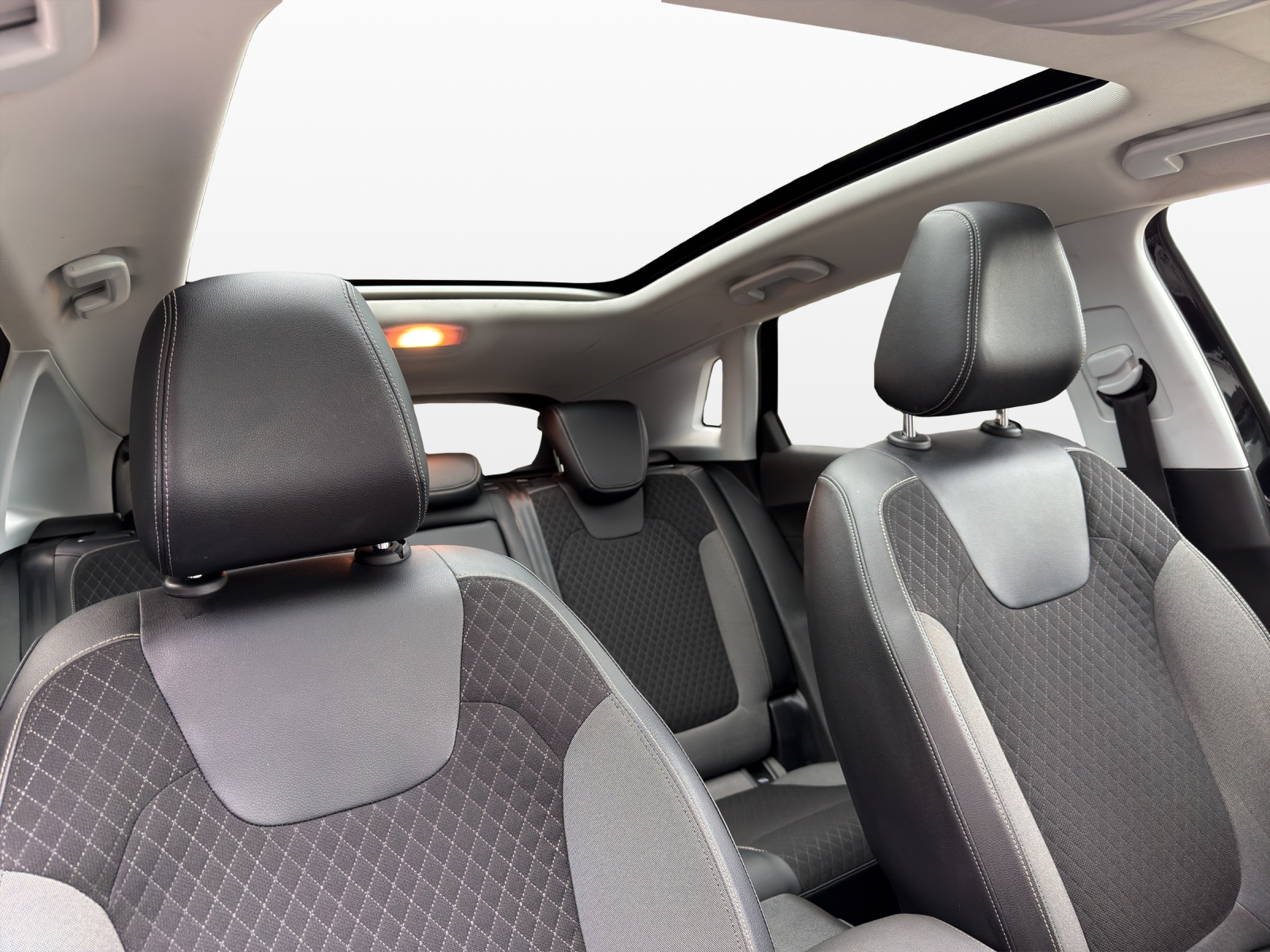 OPEL Grandland X 1.6CDTi Enjoy Automatik-image-13