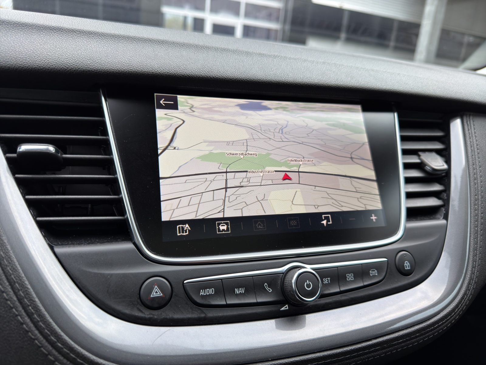 OPEL Grandland X 1.6CDTi Enjoy Automatik-image-11