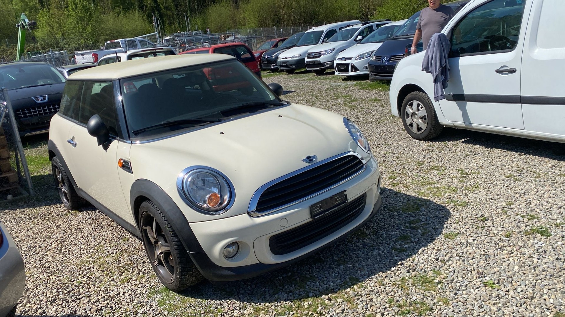 MINI One-image-1