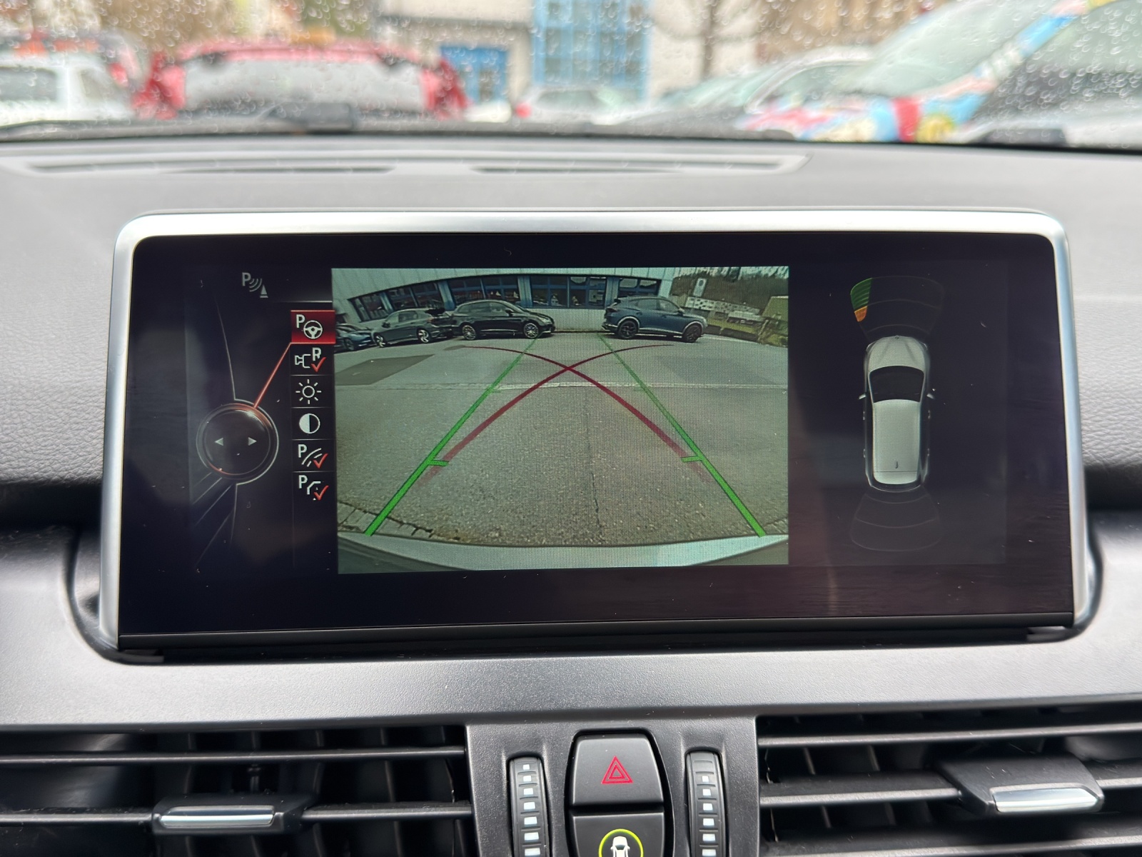BMW 225i Active Tourer Steptronic-image-25