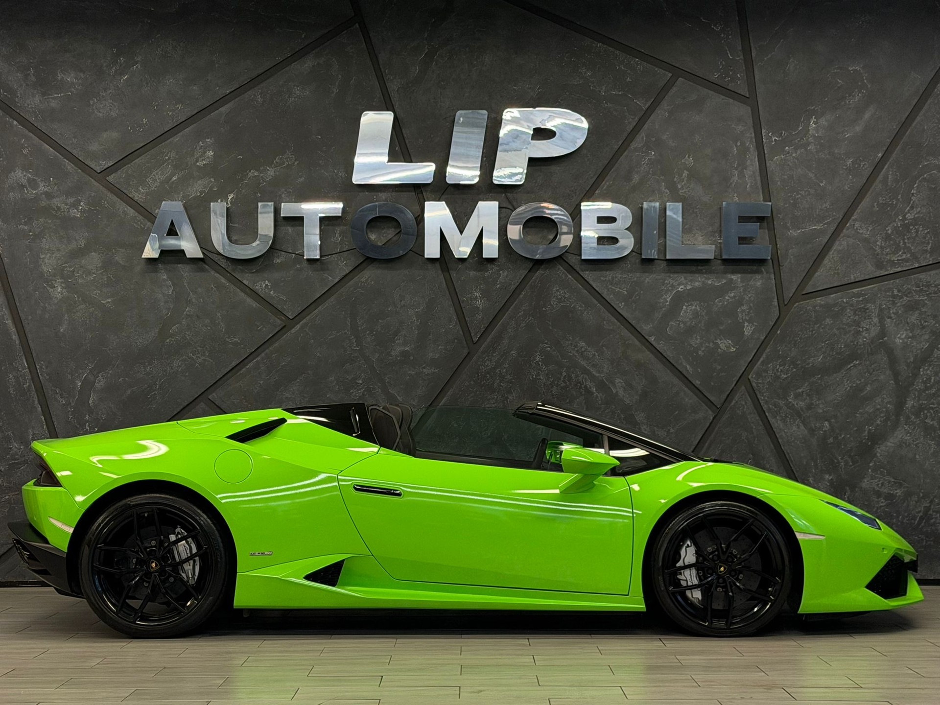 LAMBORGHINI Huracan LP610-4 Spyder DCT-showroom-element-3