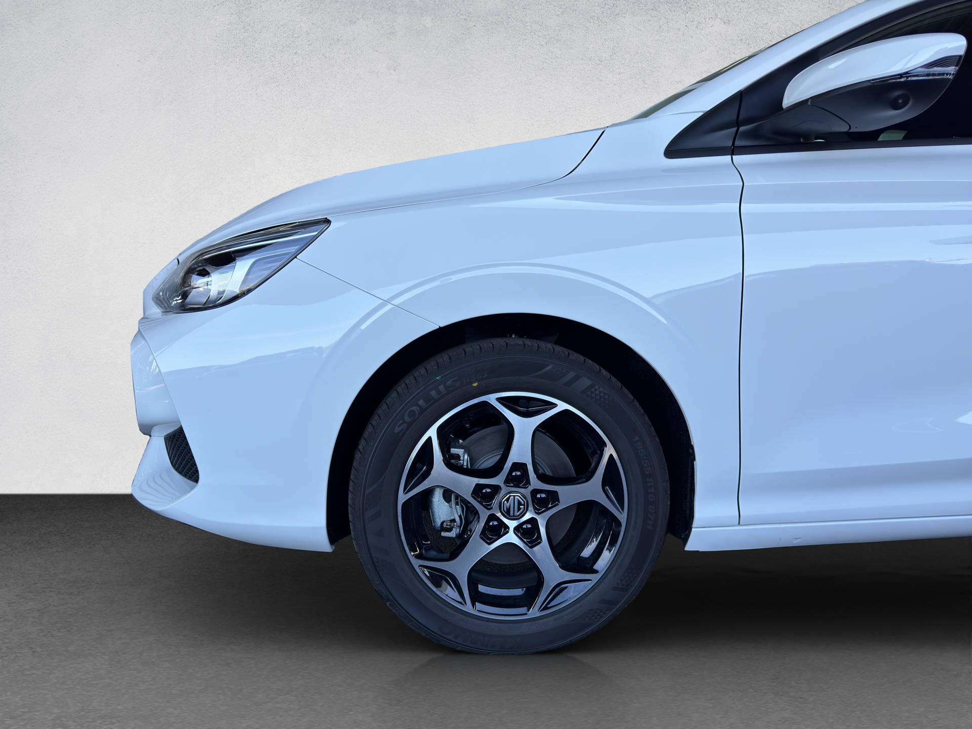 MG 3 1.5 Hybrid+ Luxury-image-2
