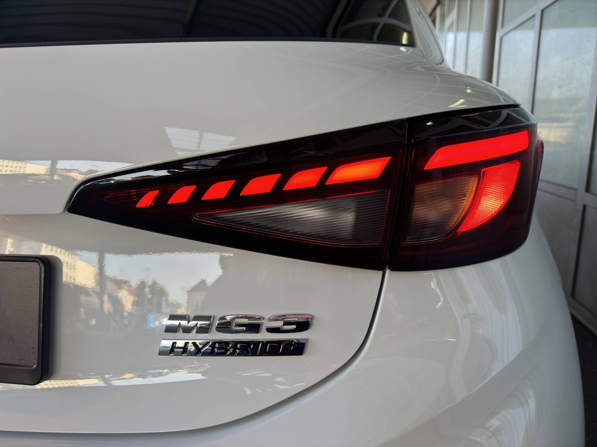 MG 3 1.5 Hybrid+ Luxury-image-4