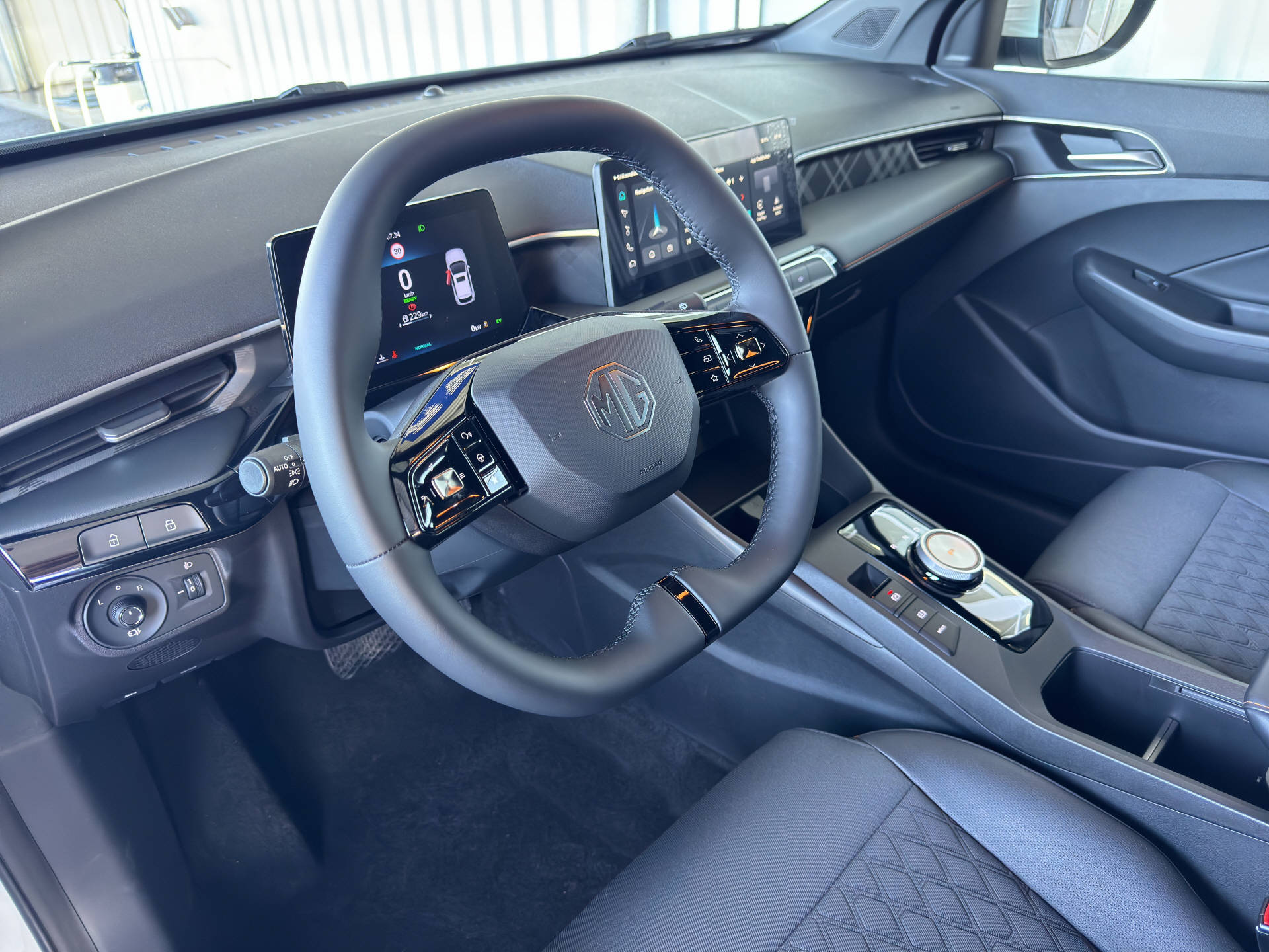 MG 3 1.5 Hybrid+ Luxury-image-10