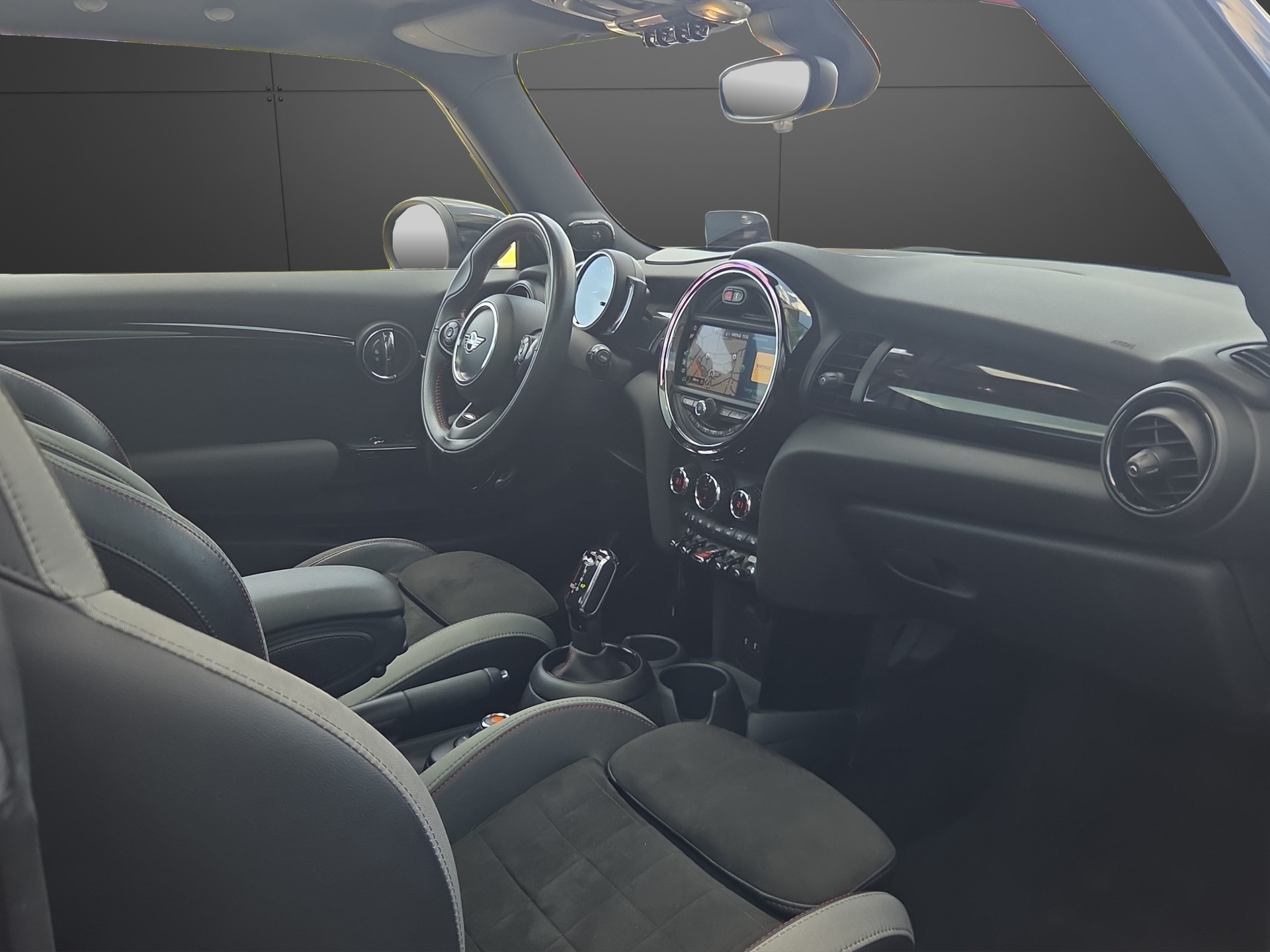 MINI Cooper John Cooper Works Steptronic-image-8