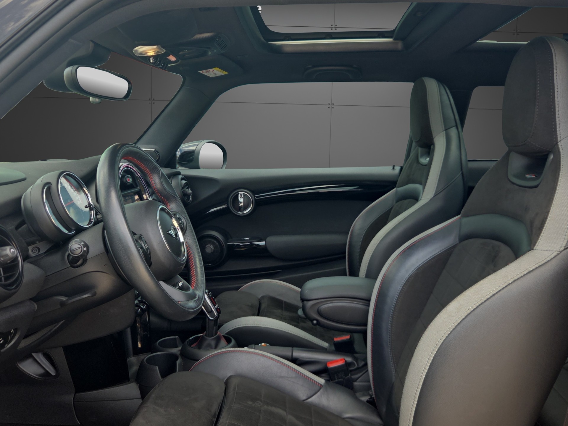 MINI Cooper John Cooper Works Steptronic-image-5