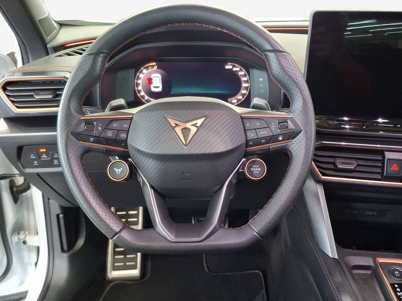 CUPRA Formentor 1.5 e-HYBRID pHEV DSG-image-9