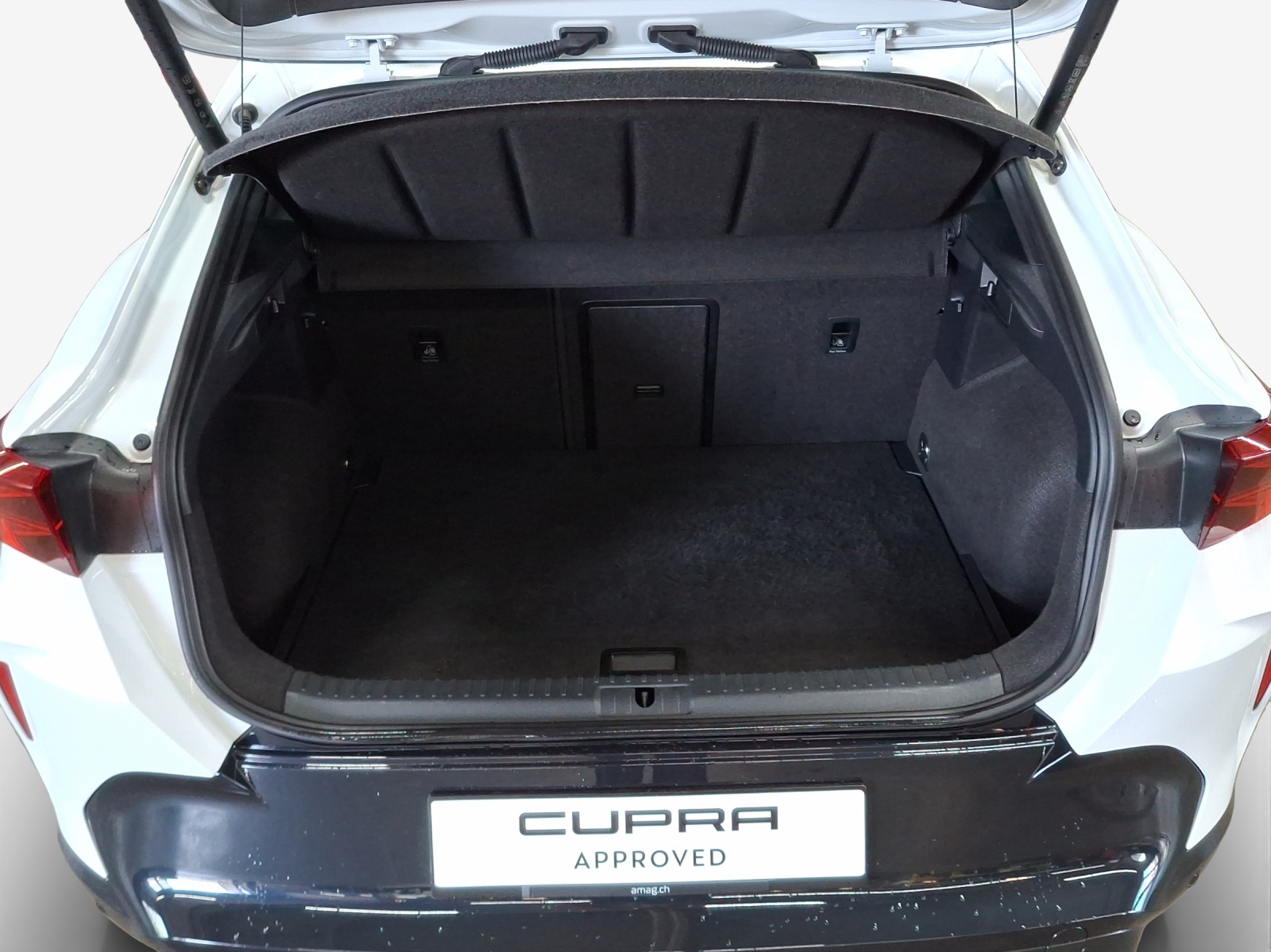CUPRA Formentor 1.5 e-HYBRID pHEV DSG-image-12