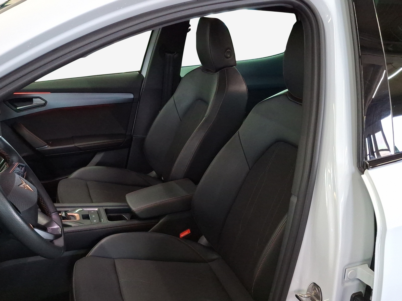 CUPRA Formentor 1.5 e-HYBRID pHEV DSG-image-7