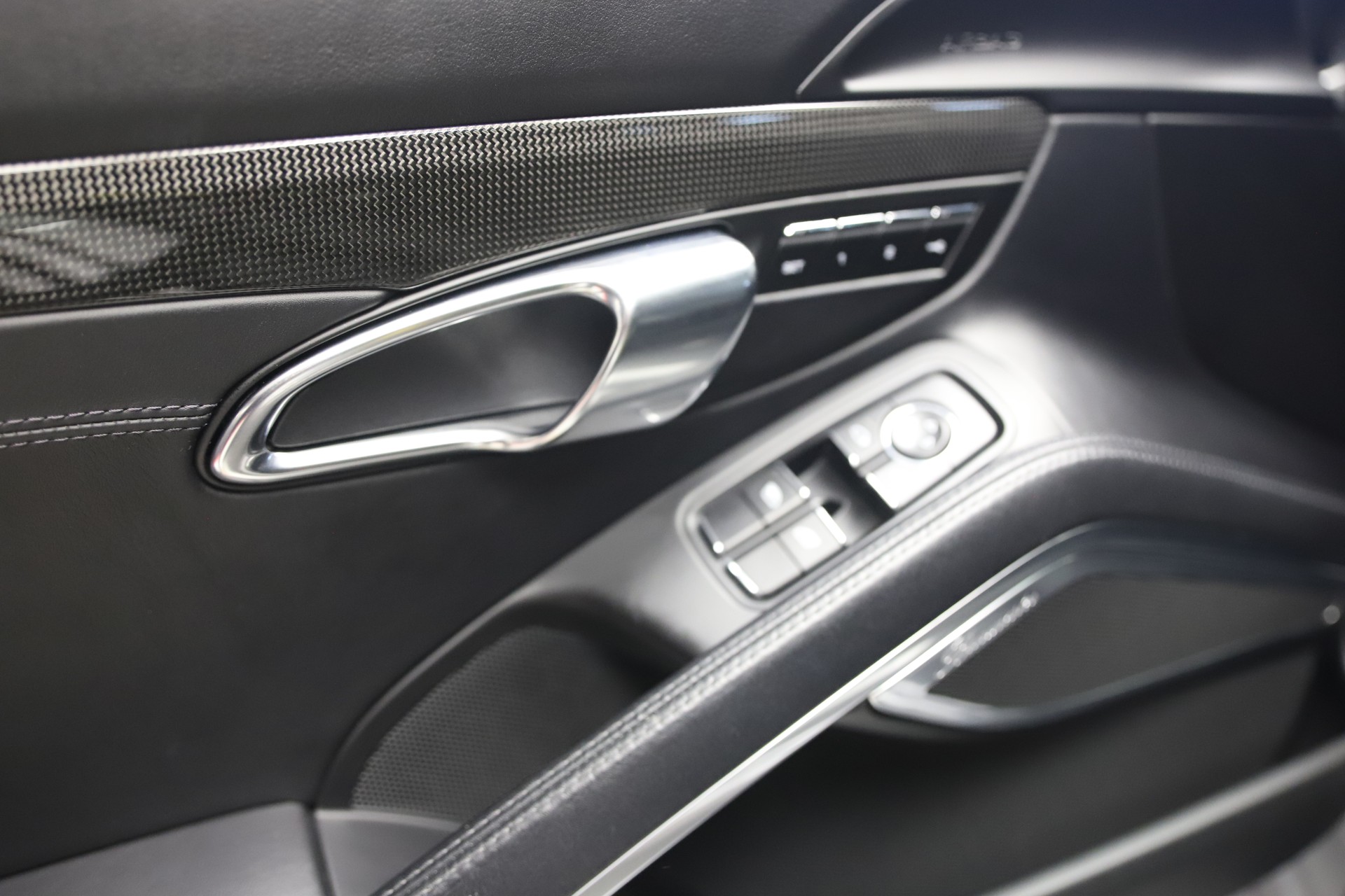 PORSCHE 911 Turbo S PDK-image-13