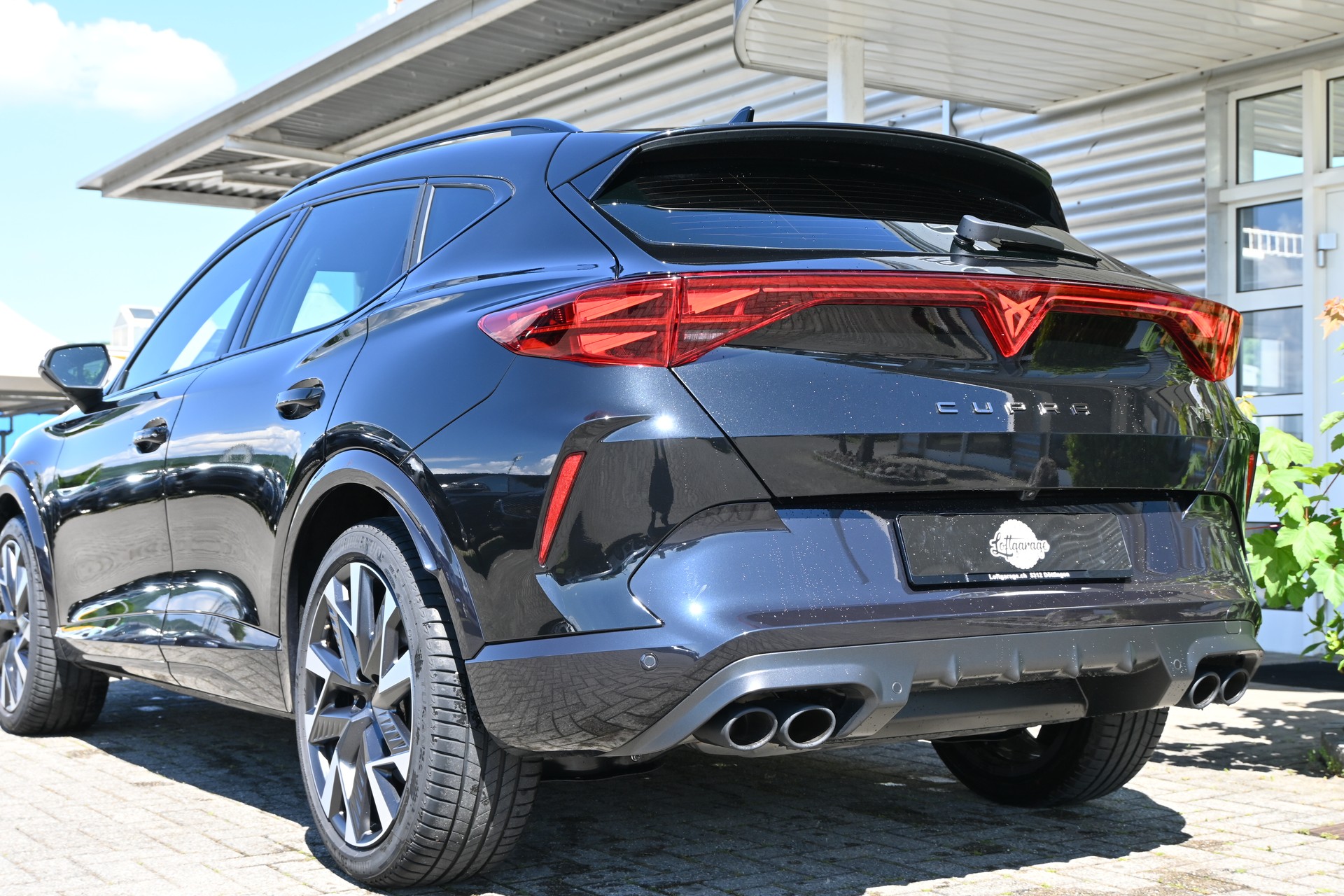 CUPRA Formentor 2.0TSI VZ 4Drive DSG 4X4 333PS-image-3
