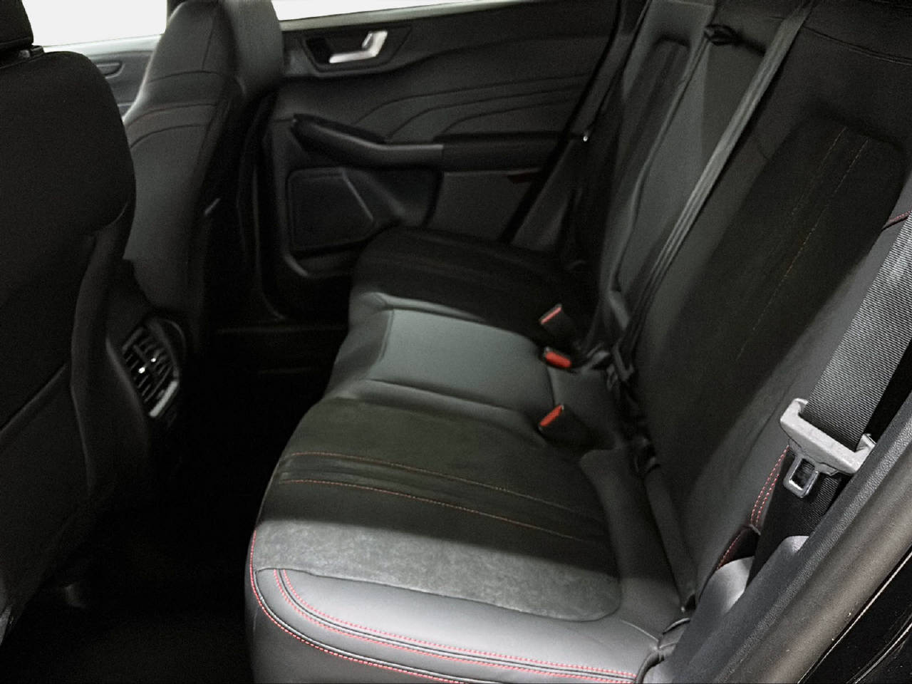 FORD Kuga 2.5 Hybrid ST-Line X 4x4-image-14