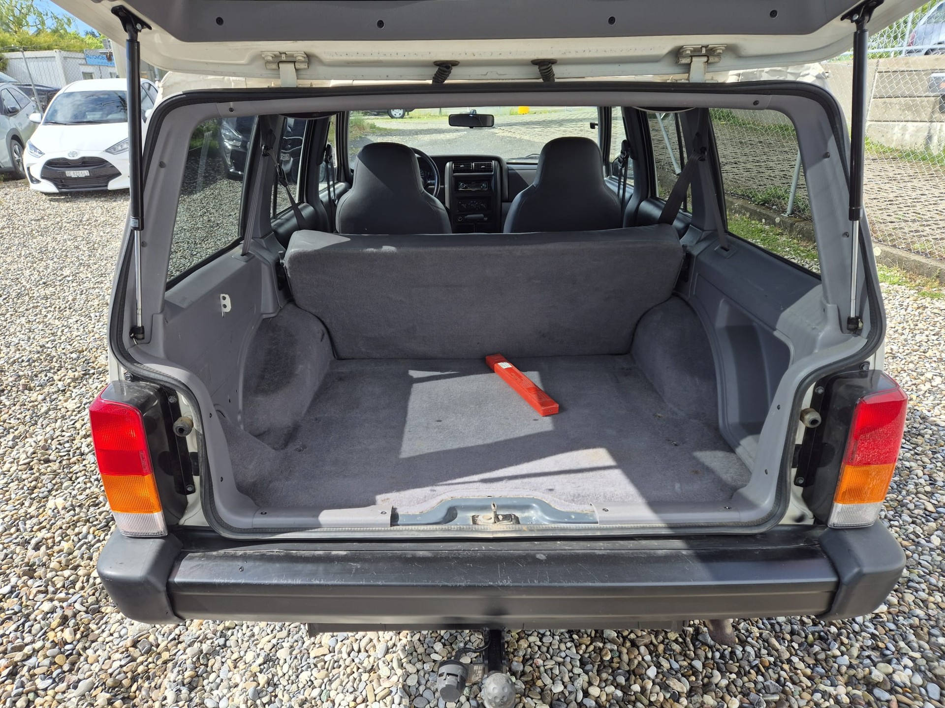 JEEP CHEROKEE 4.0 USA-image-15