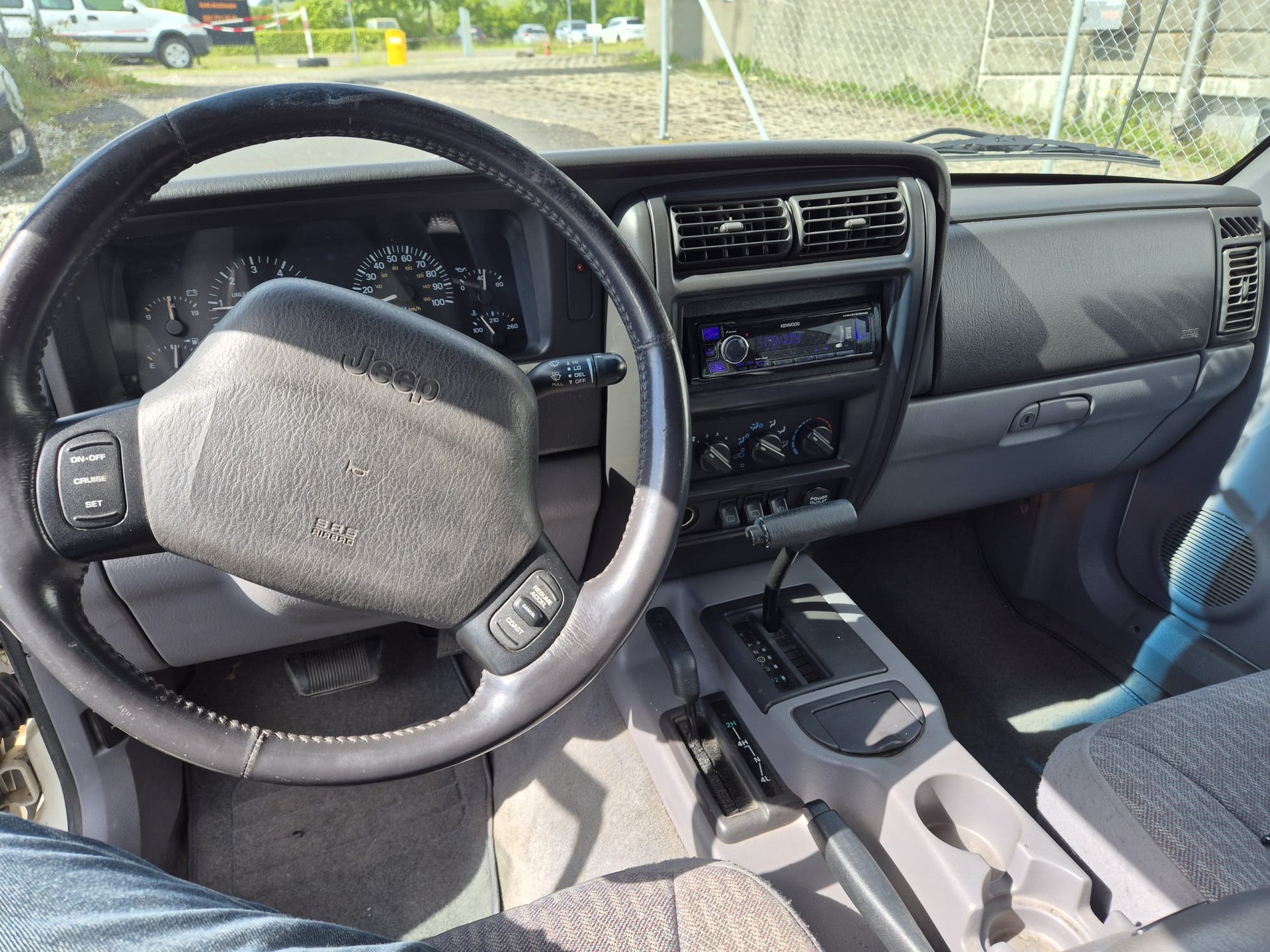 JEEP CHEROKEE 4.0 USA-image-9